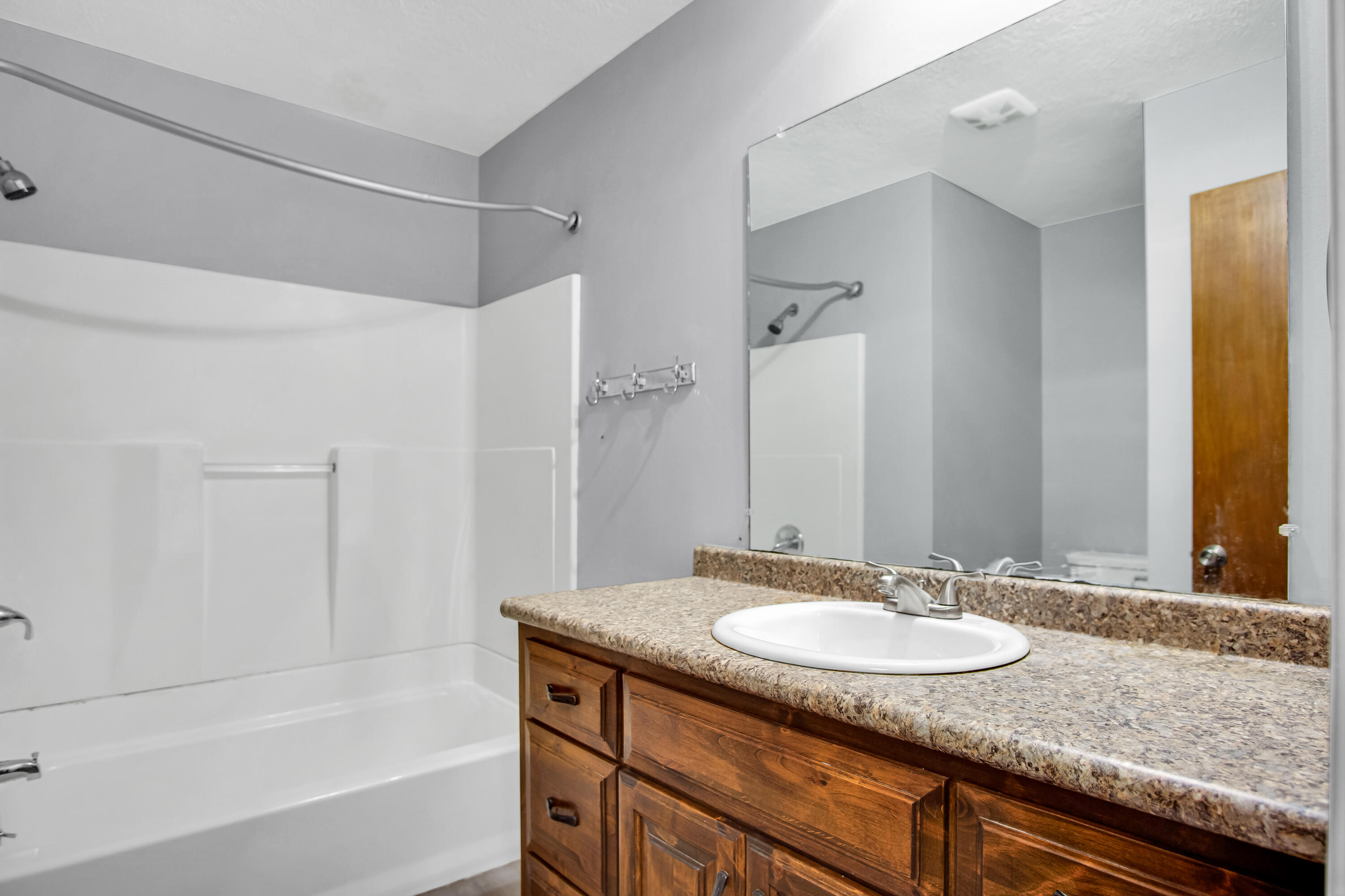 3217 W Riverside Street