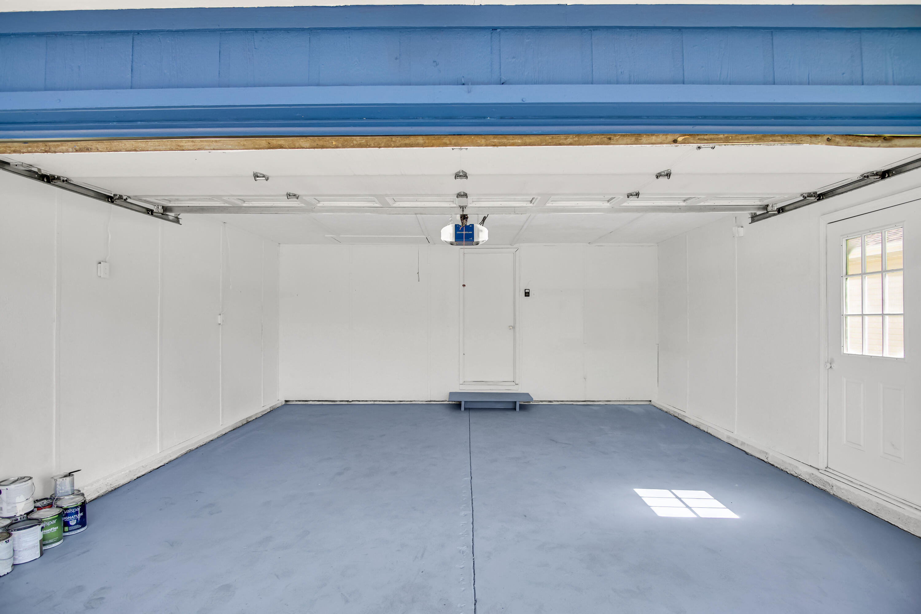 3217 W Riverside Street