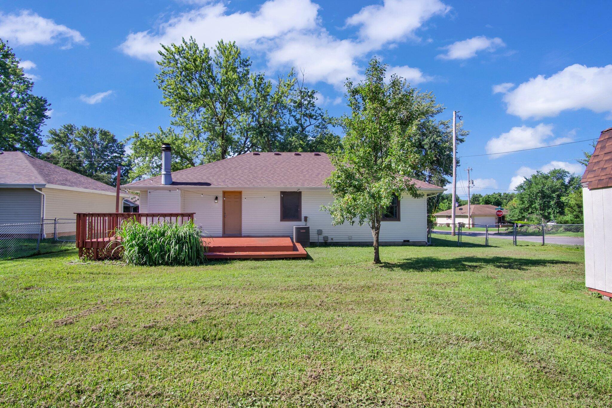 3217 W Riverside Street