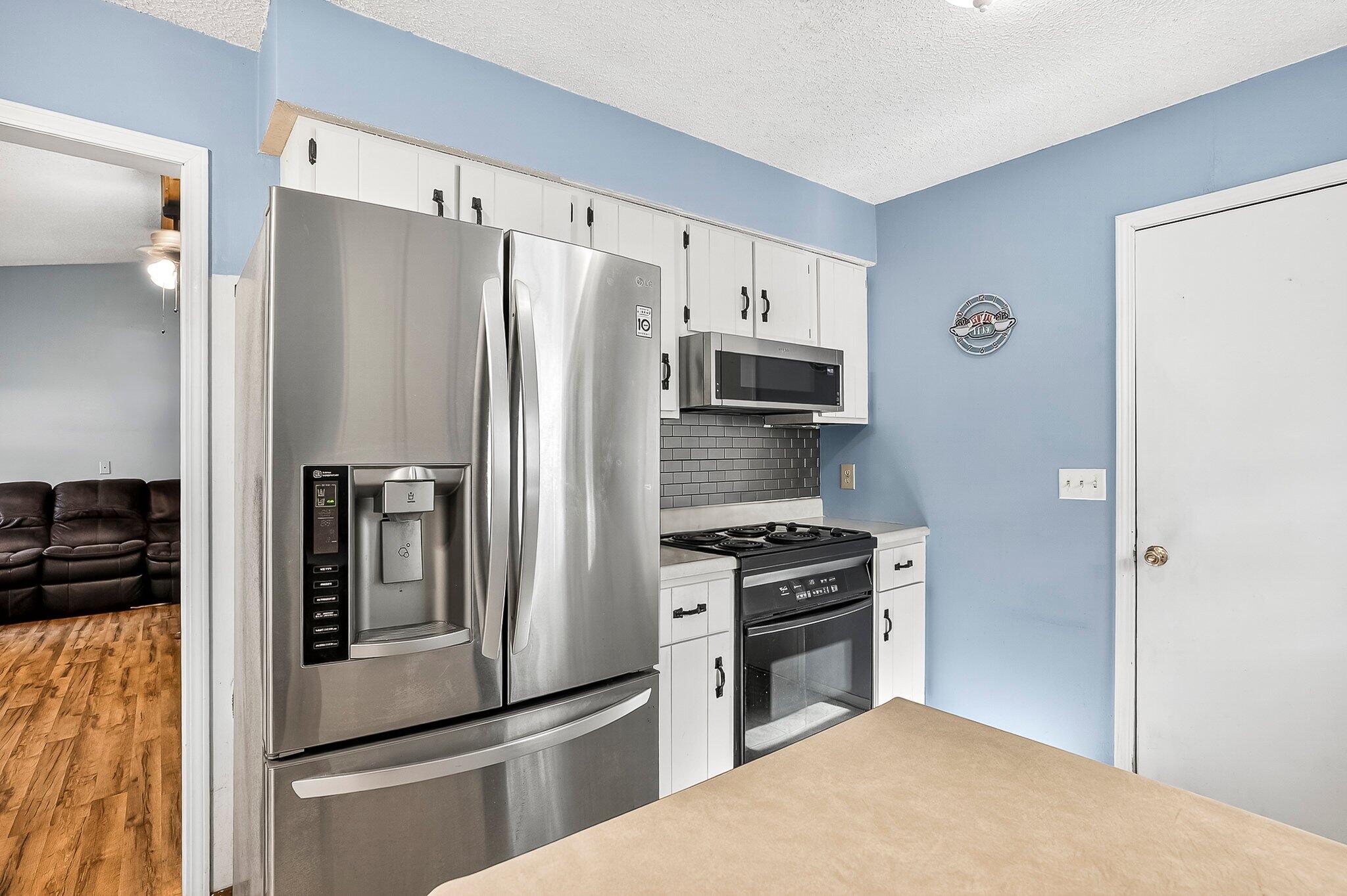 3849 S Leawood Avenue