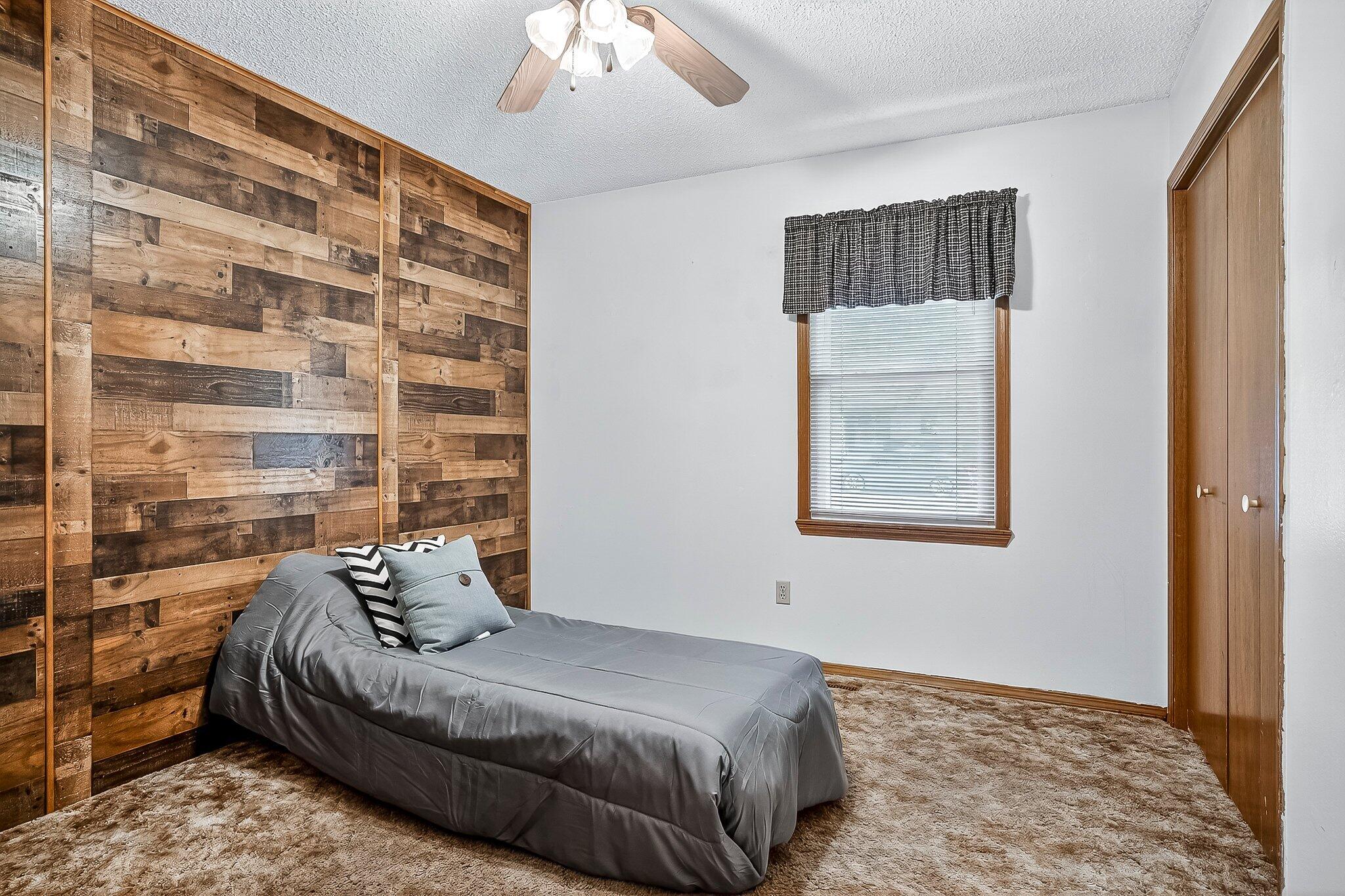 3849 S Leawood Avenue