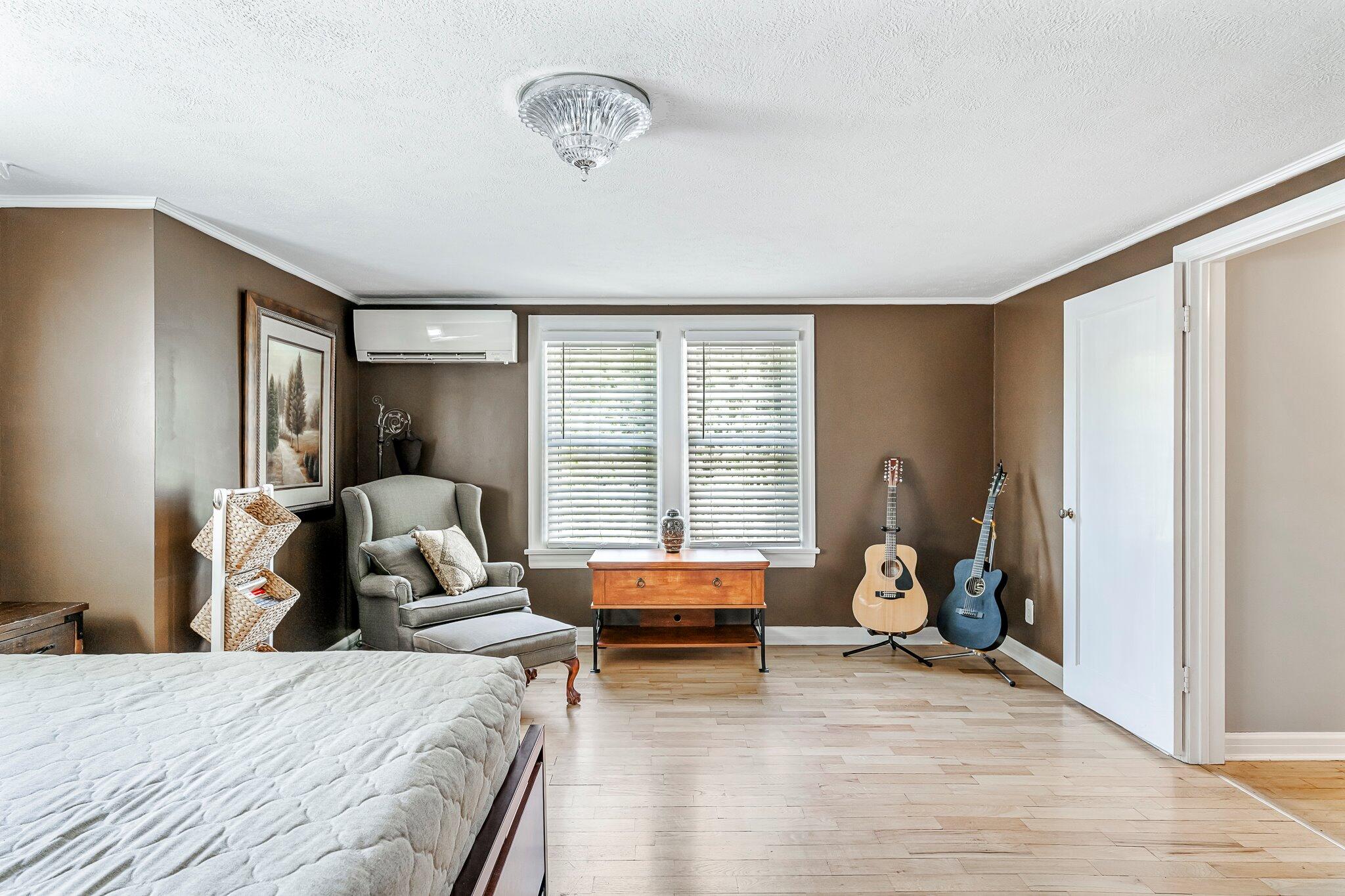 626 E Kingsbury Street