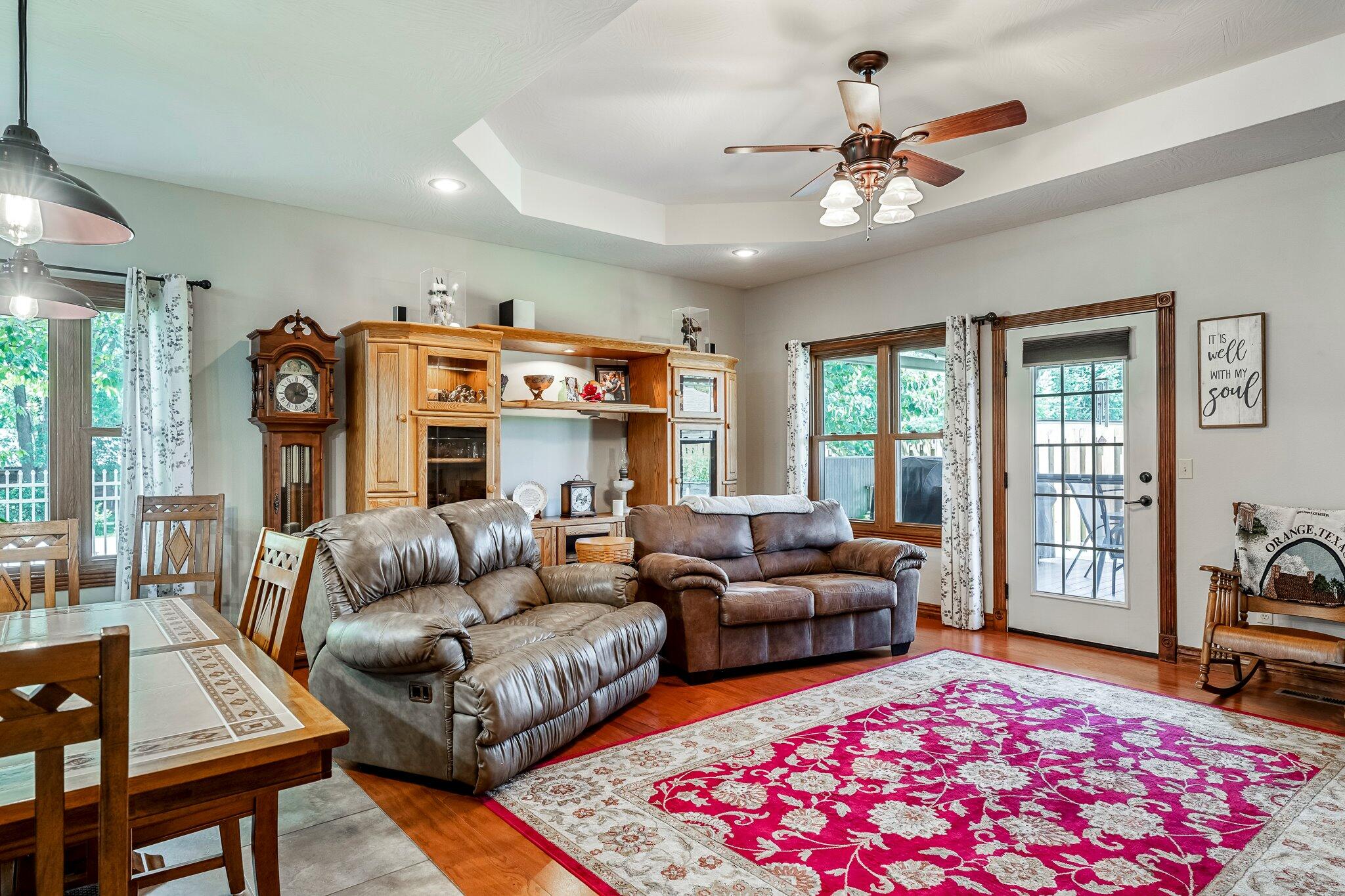 2419 W Deerbrooke Trail