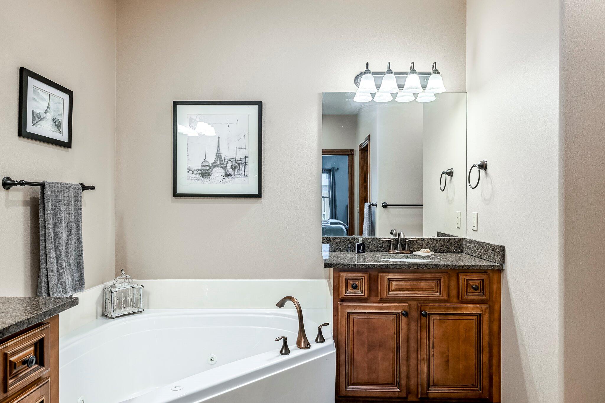 2419 W Deerbrooke Trail