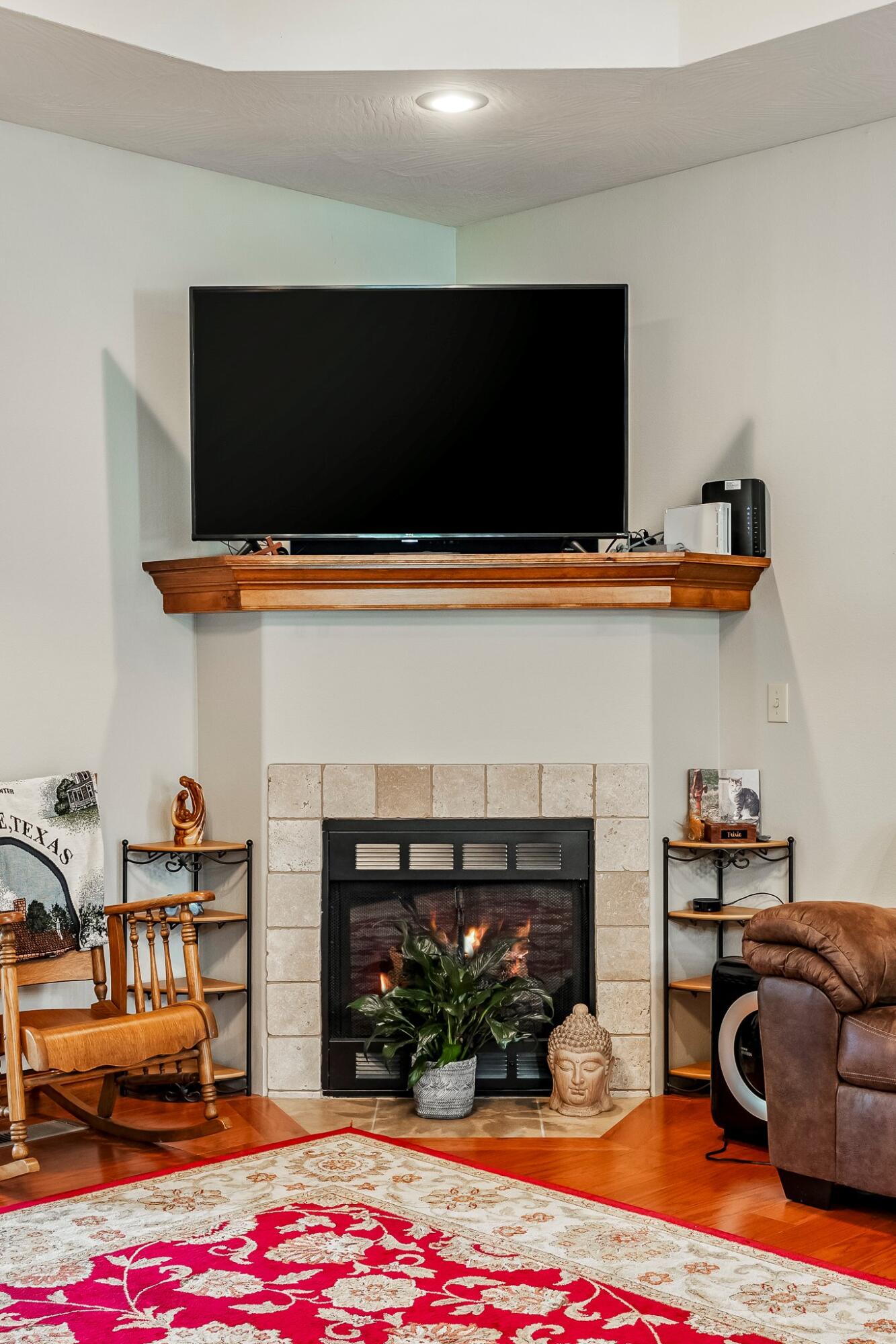 2419 W Deerbrooke Trail