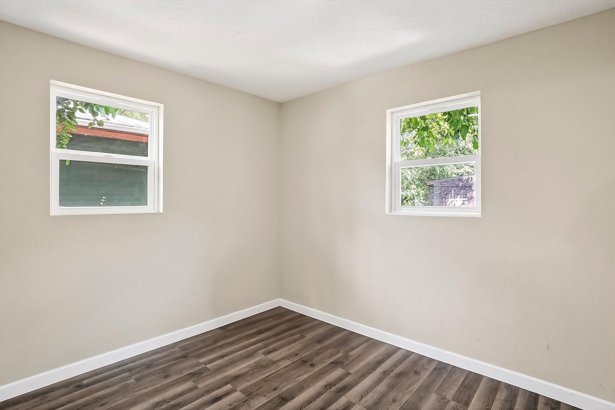 810 N West Avenue