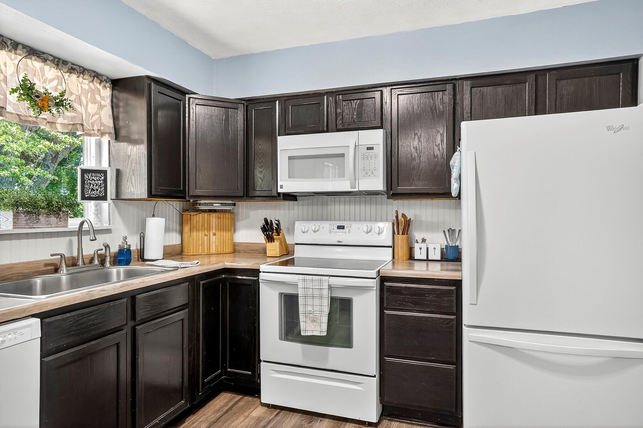 2484 S Farm Road 237