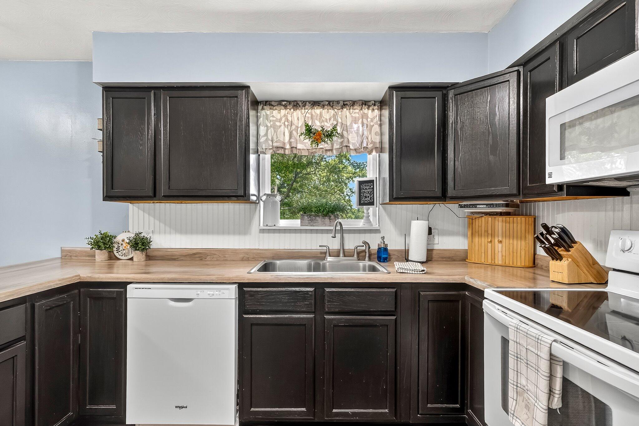 2484 S Farm Road 237