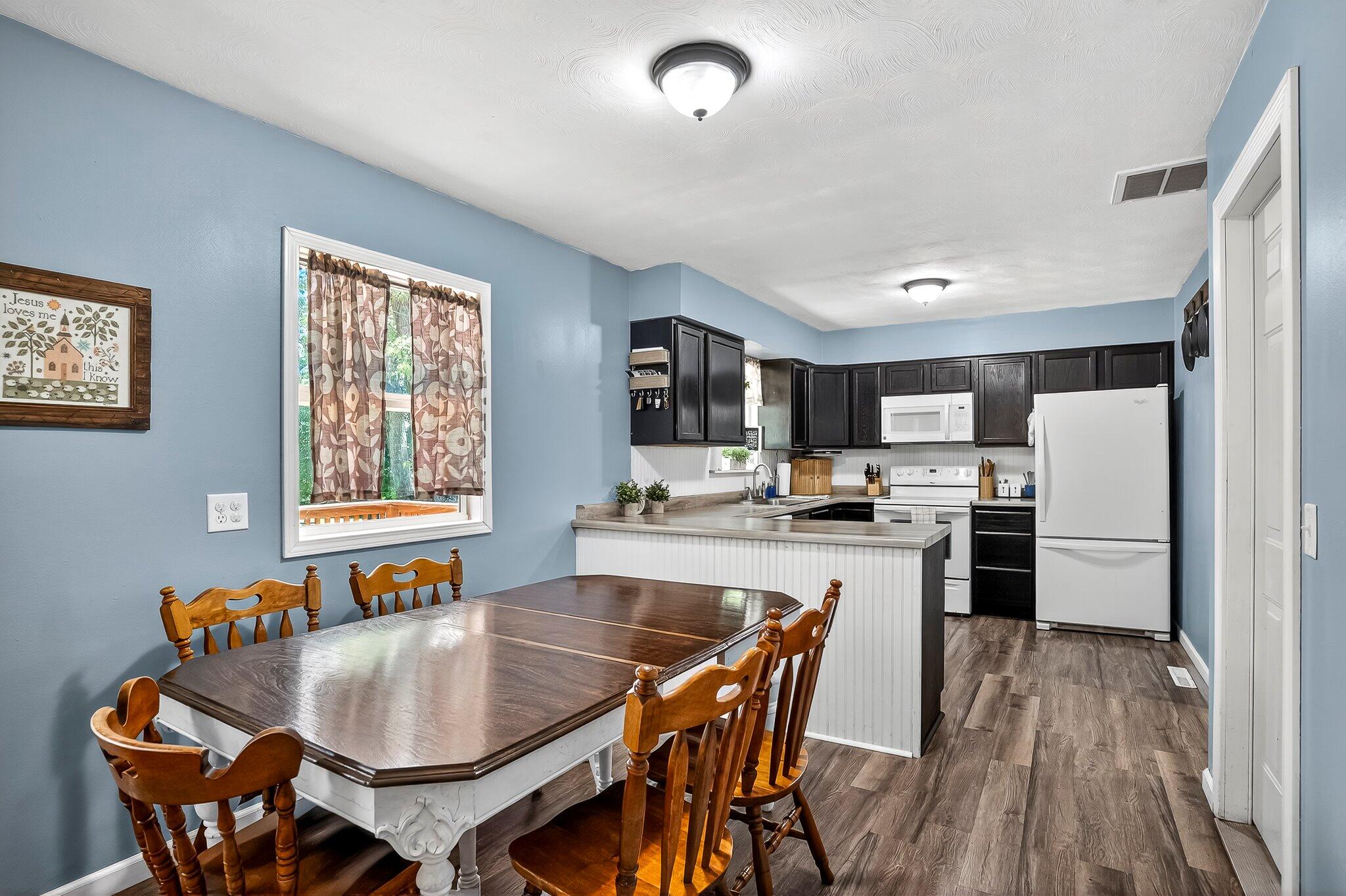 2484 S Farm Road 237