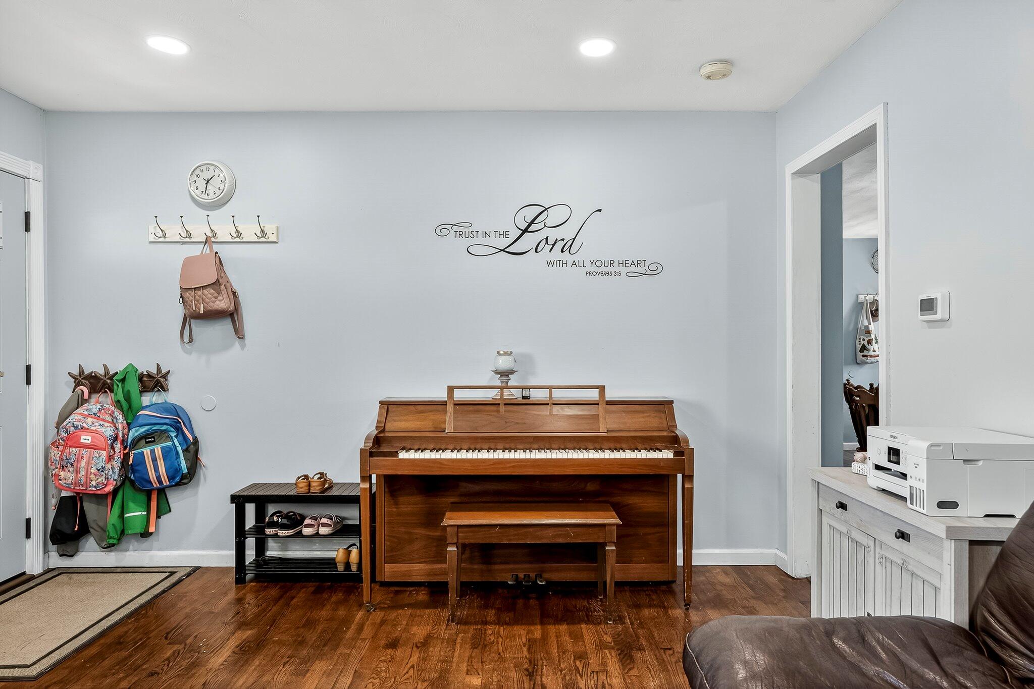 2484 S Farm Road 237