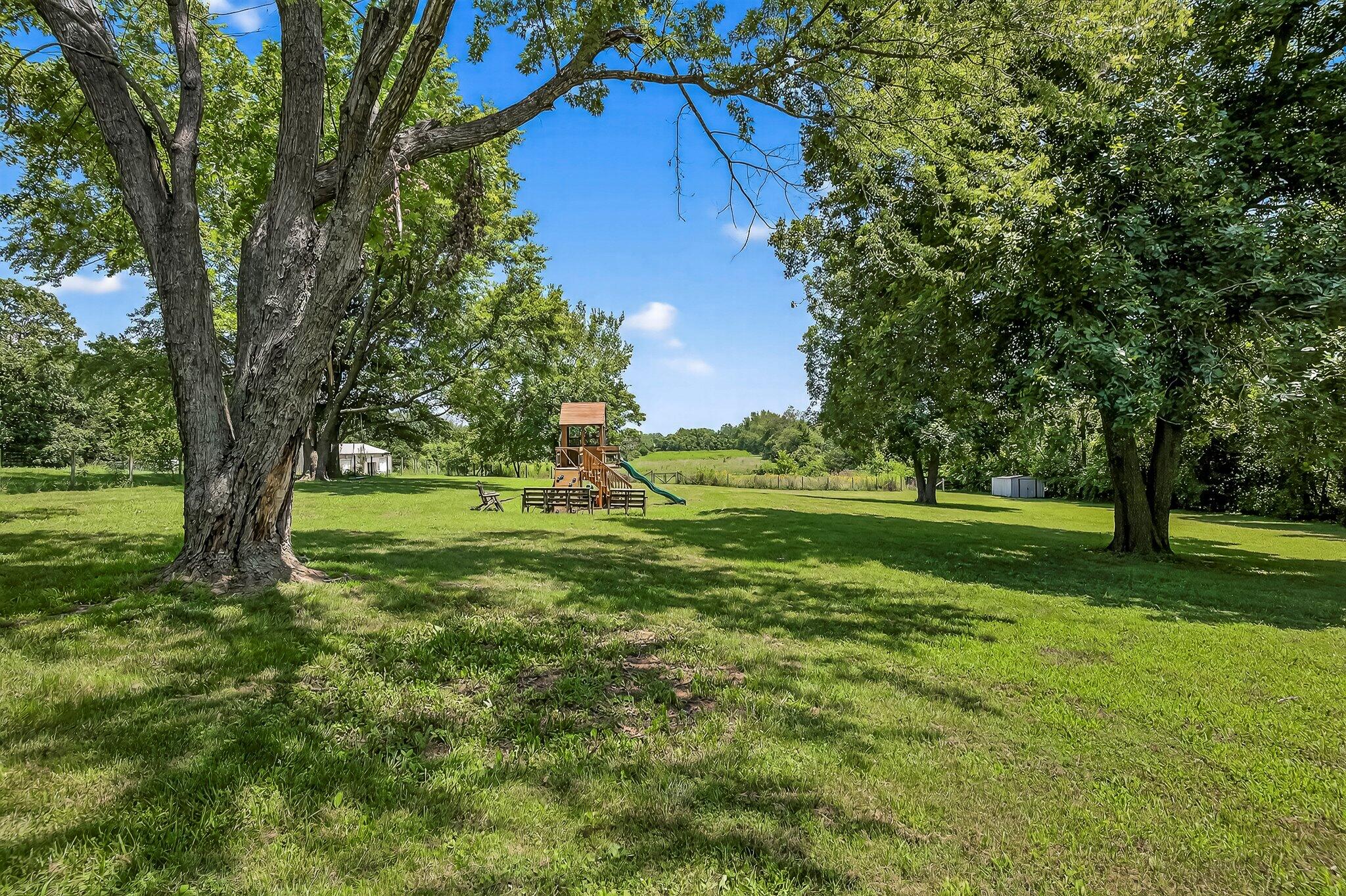 2484 S Farm Road 237