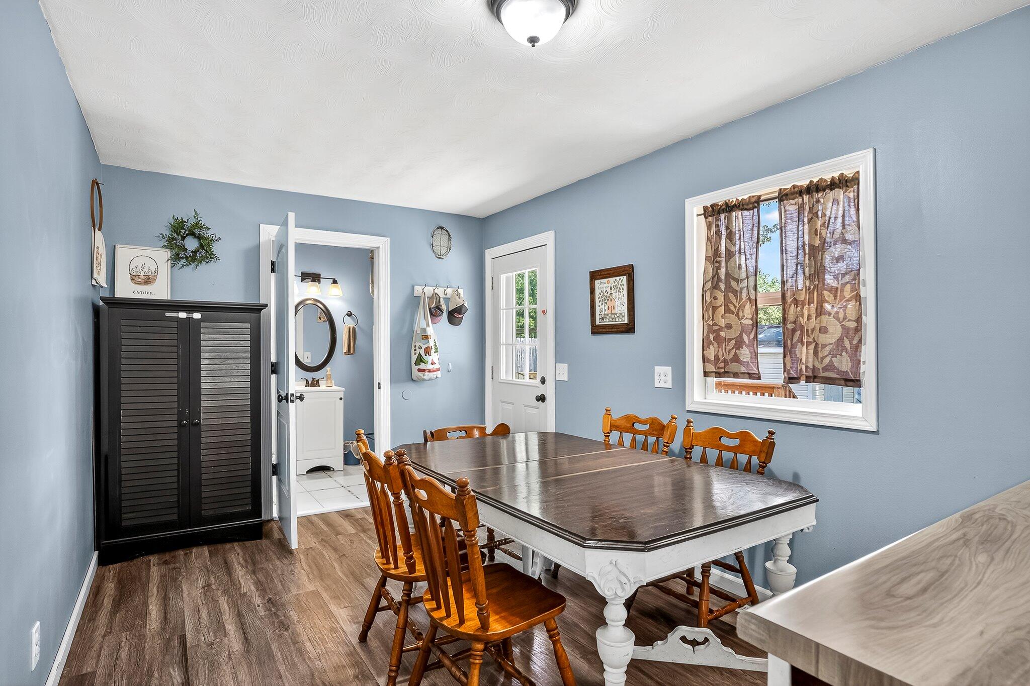 2484 S Farm Road 237