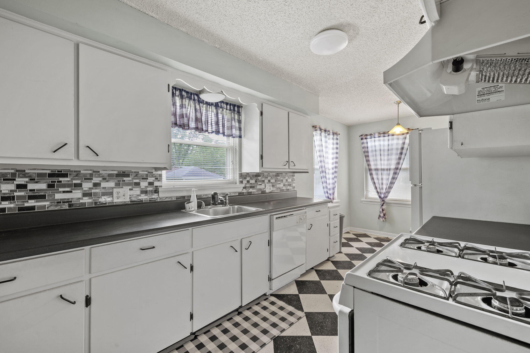 524 E Seminole Street