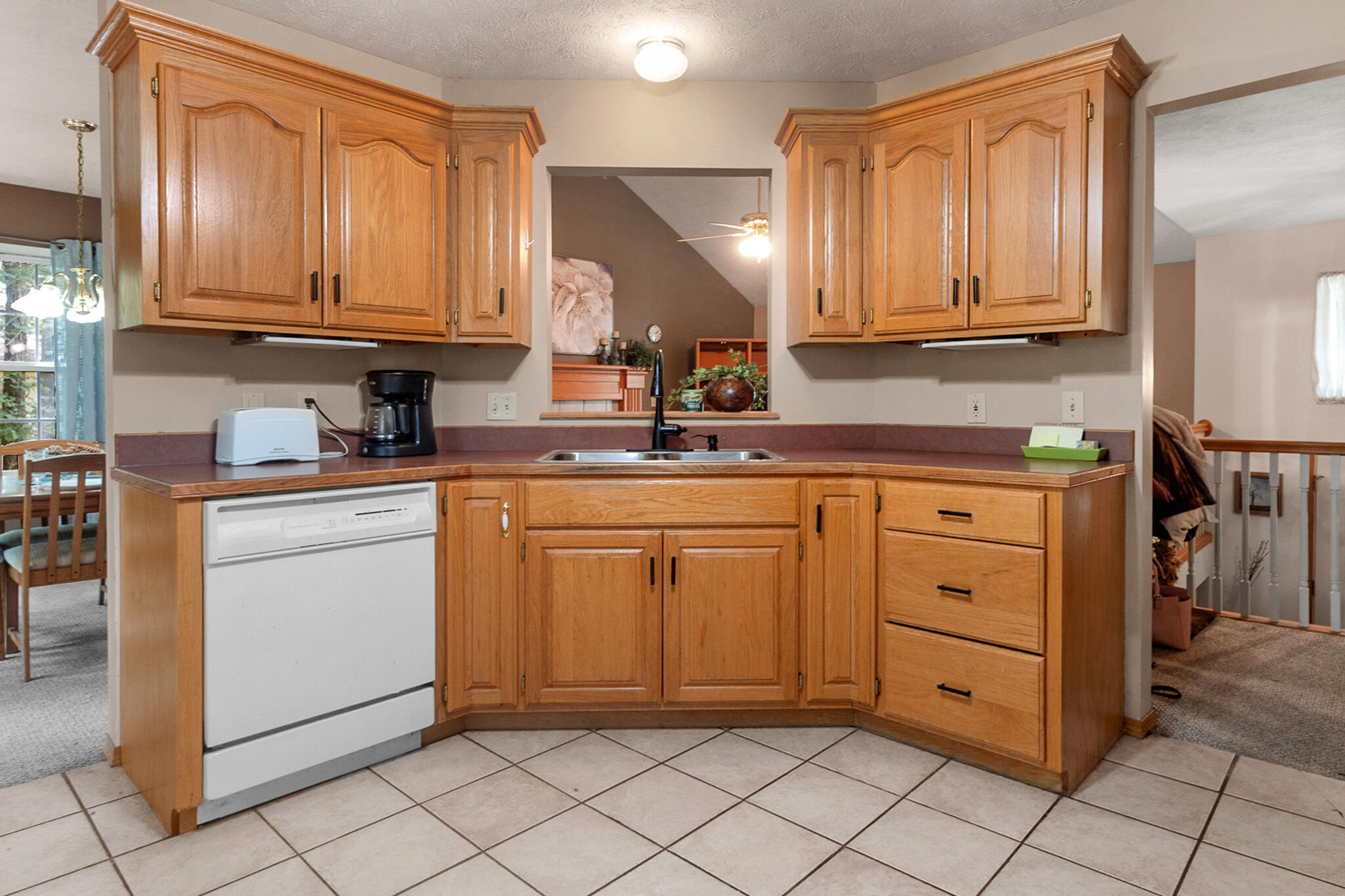 5644 S Honeysuckle Lane