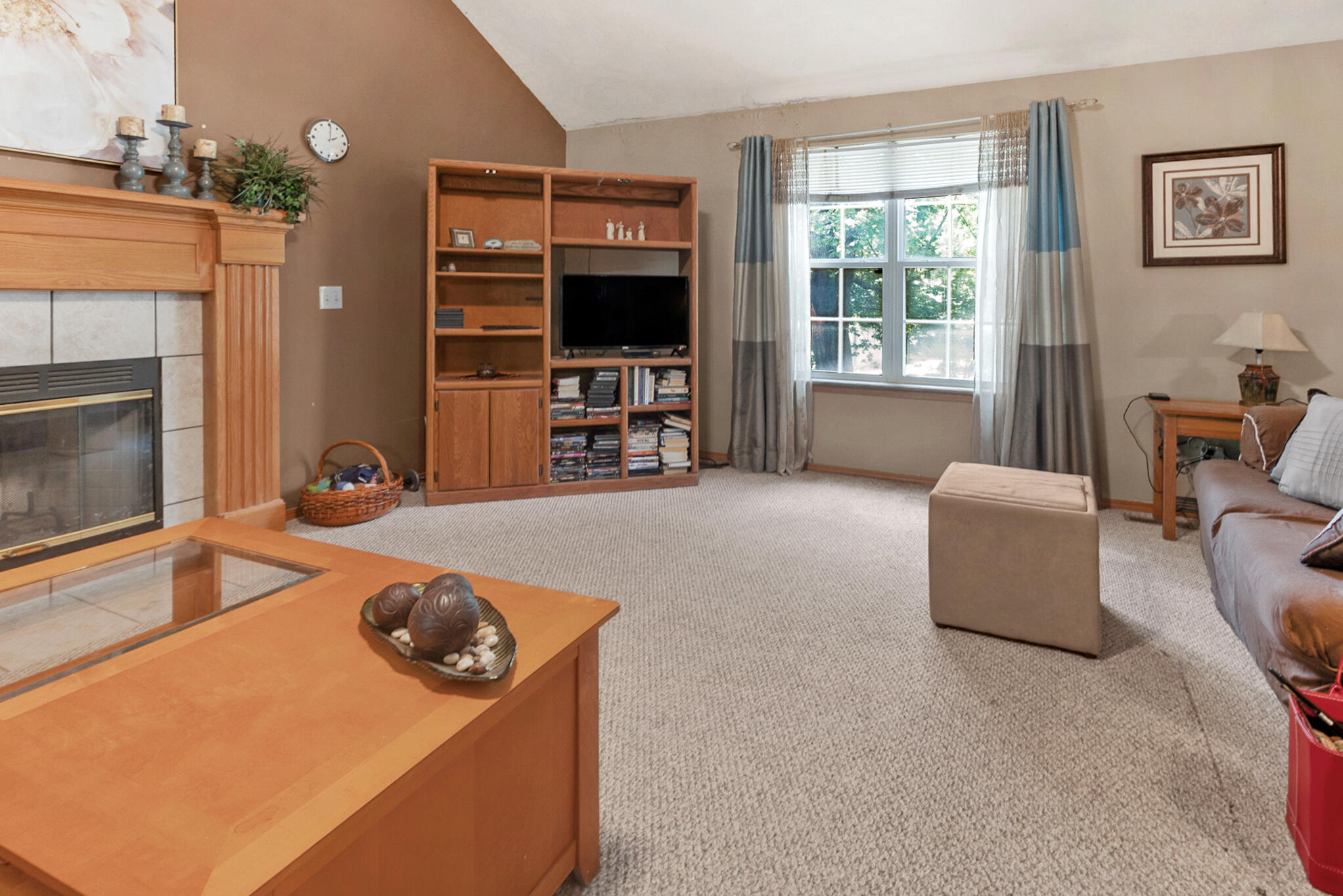 5644 S Honeysuckle Lane