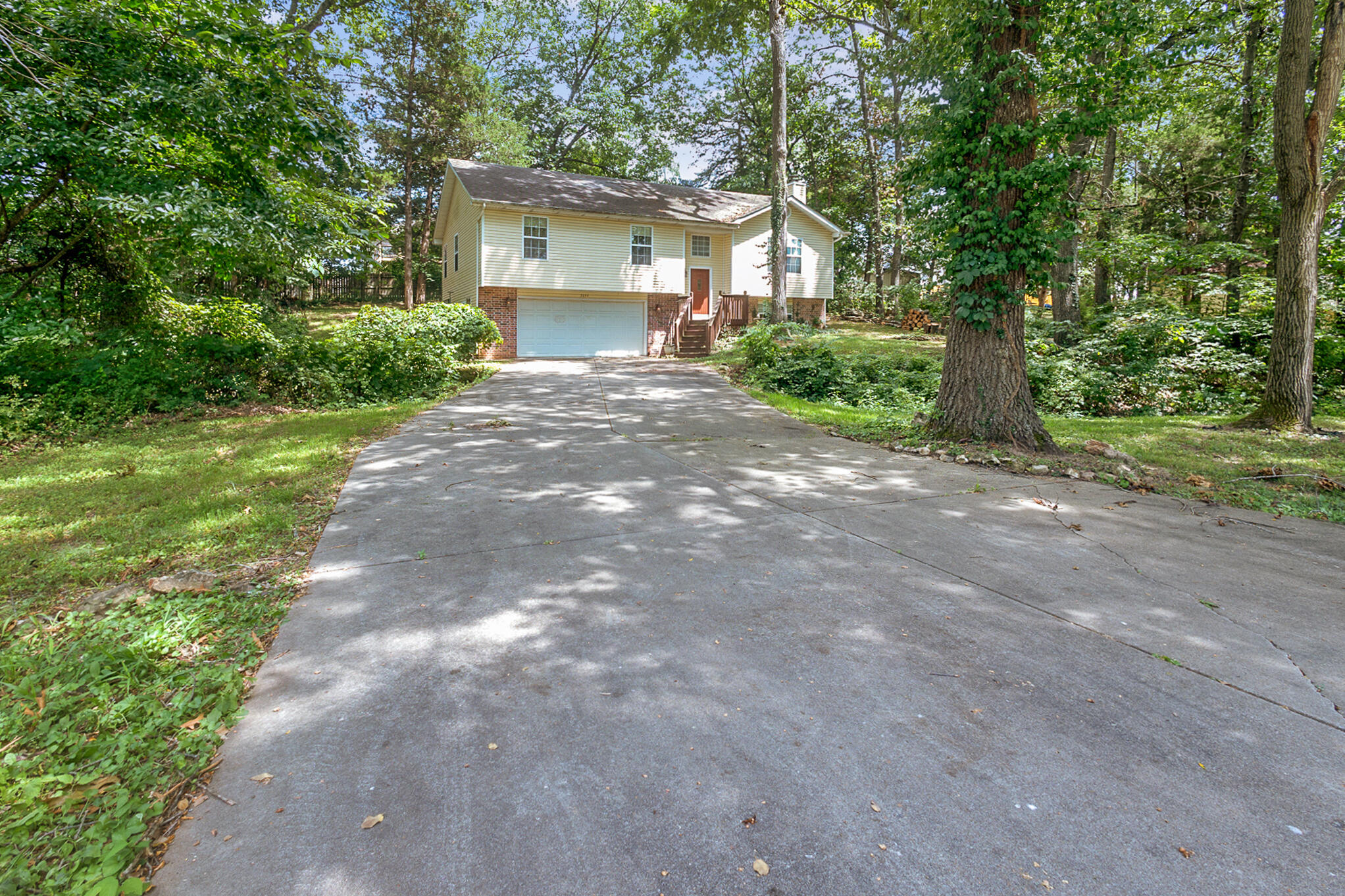 5644 S Honeysuckle Lane