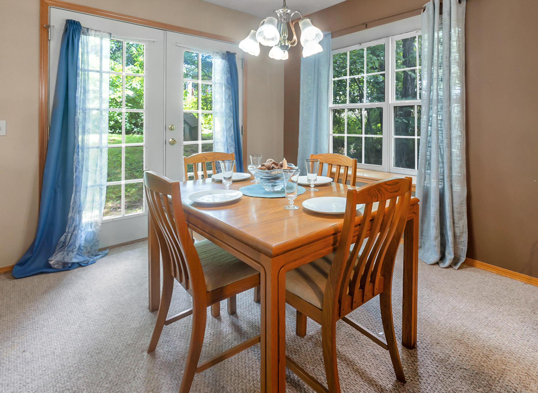 5644 S Honeysuckle Lane