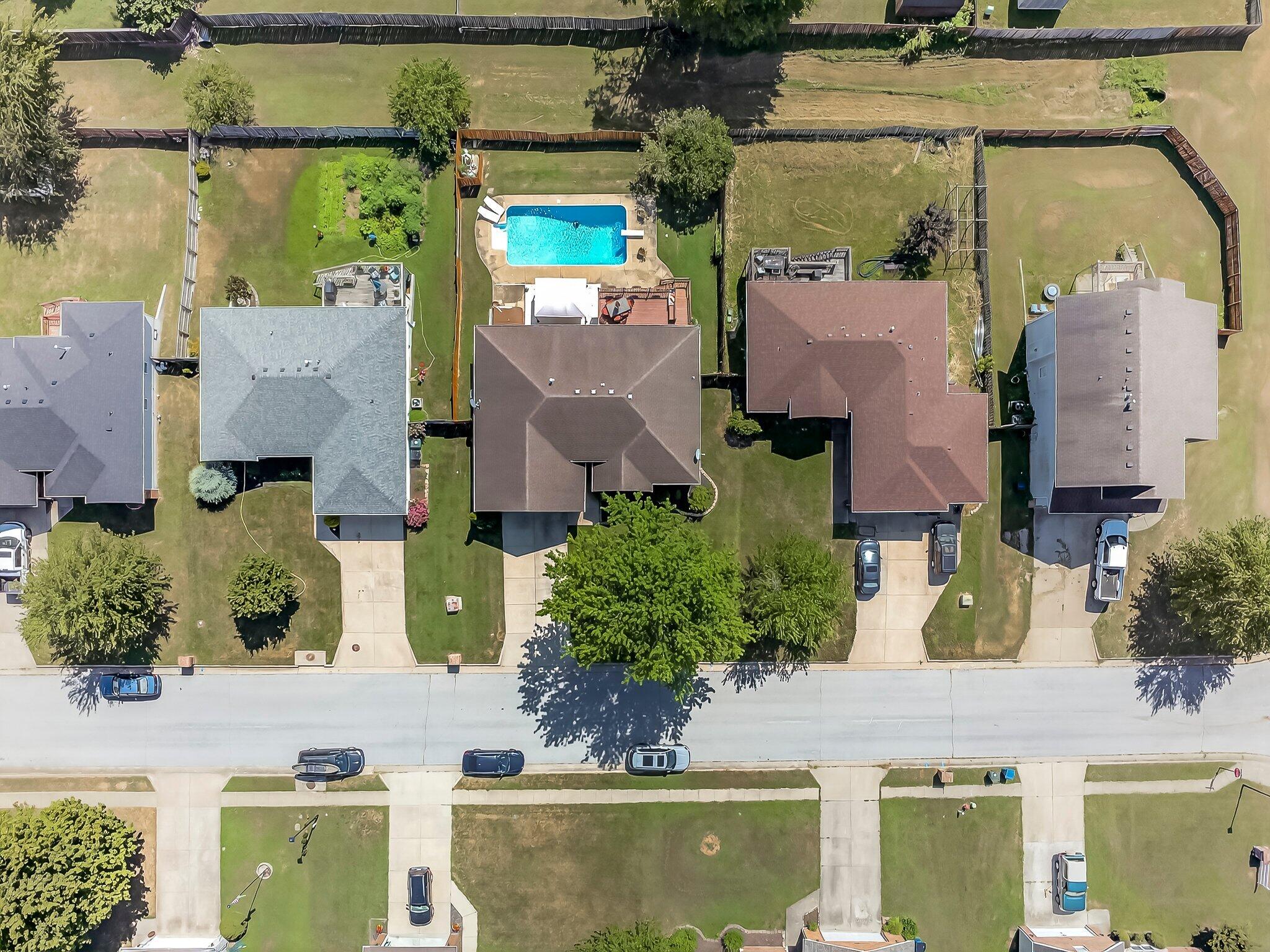 5342 S Tanager Avenue