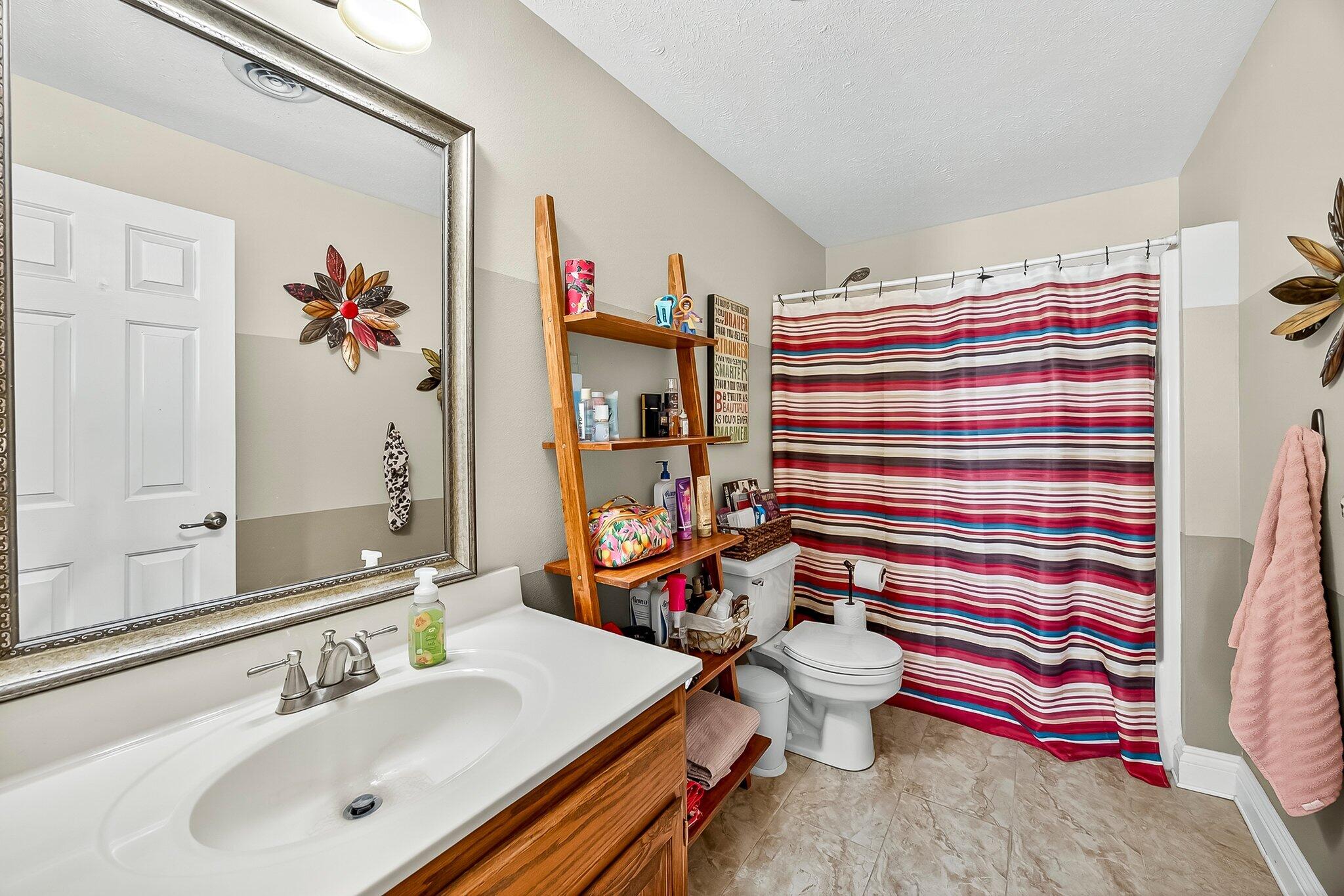 5342 S Tanager Avenue