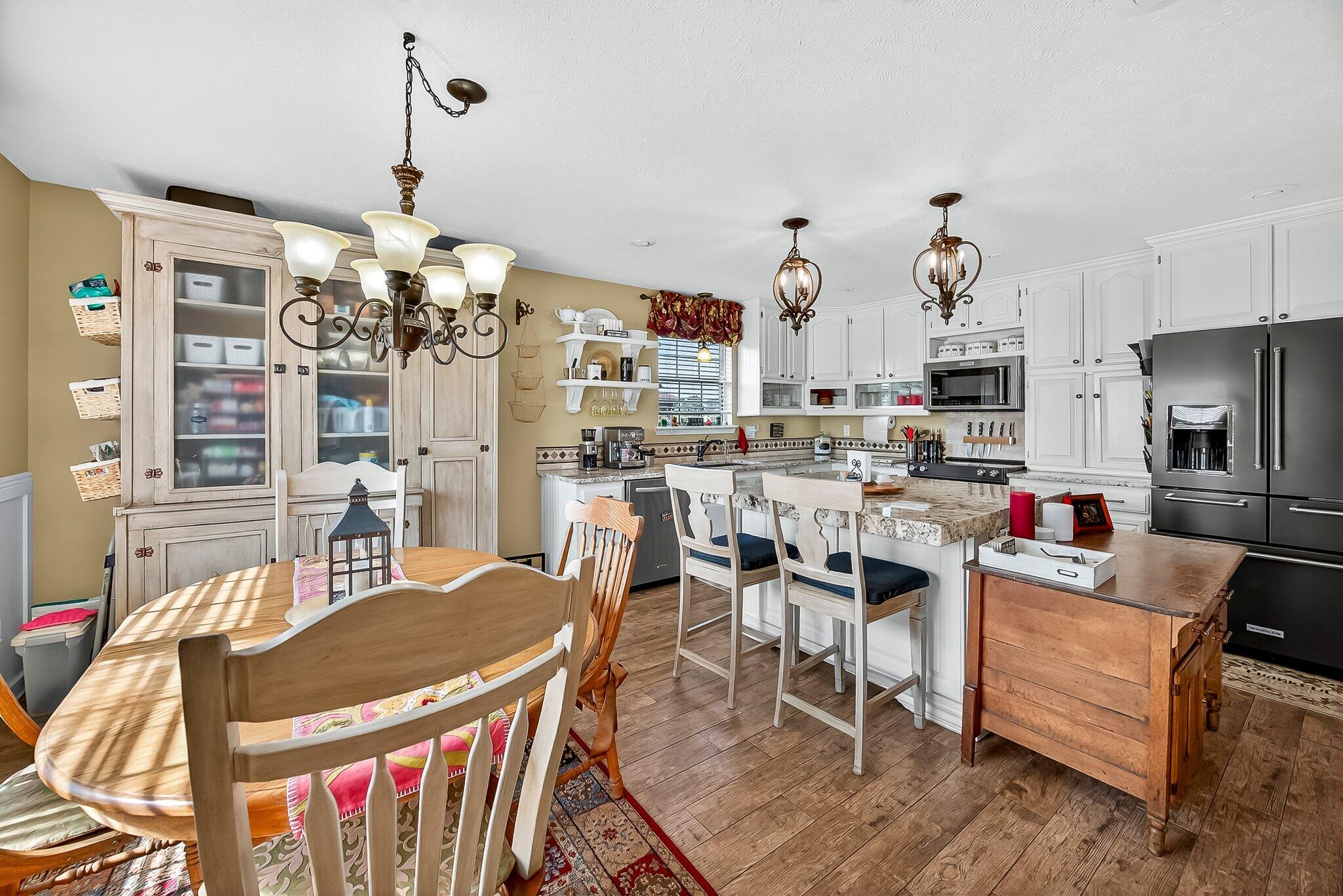 5342 S Tanager Avenue