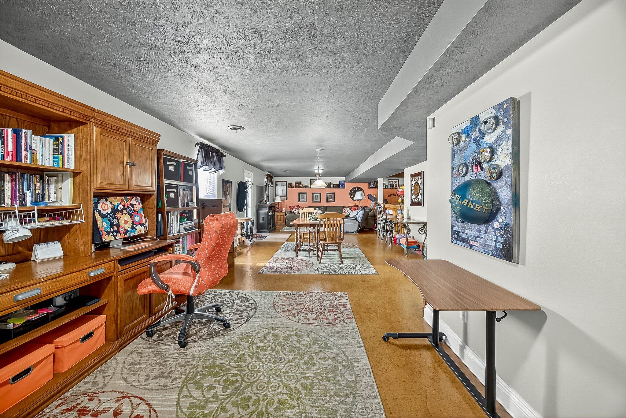 5342 S Tanager Avenue