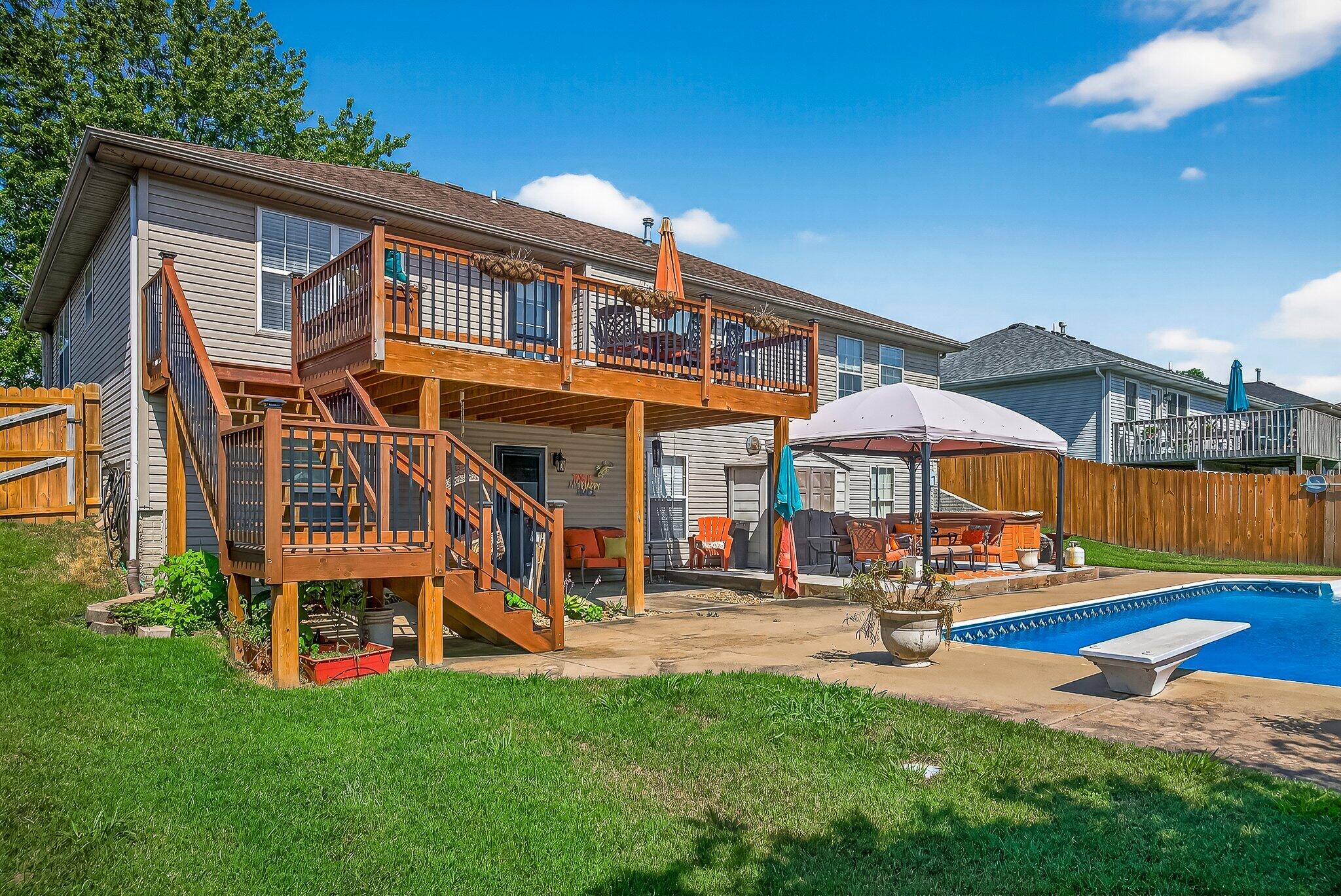 5342 S Tanager Avenue