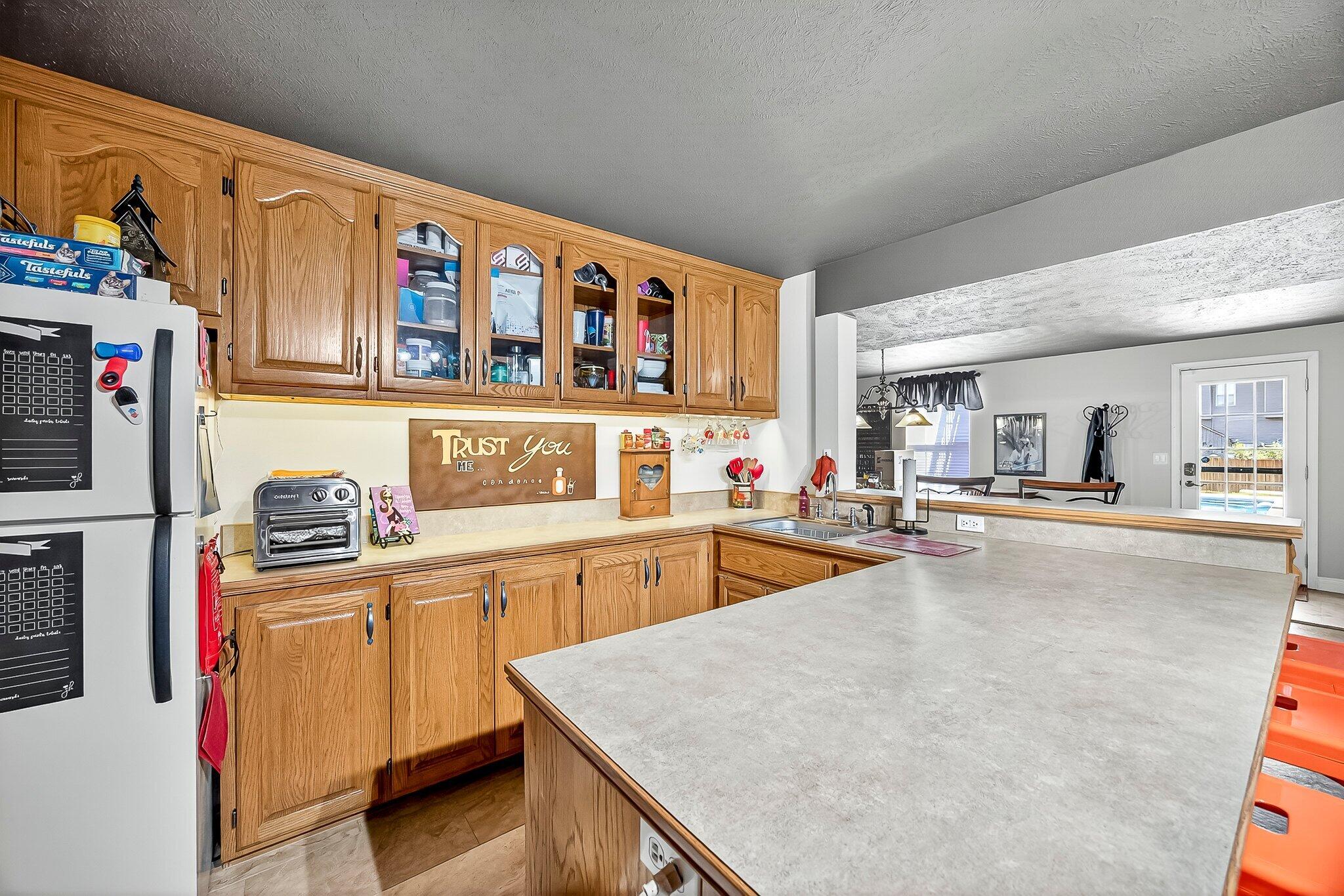 5342 S Tanager Avenue