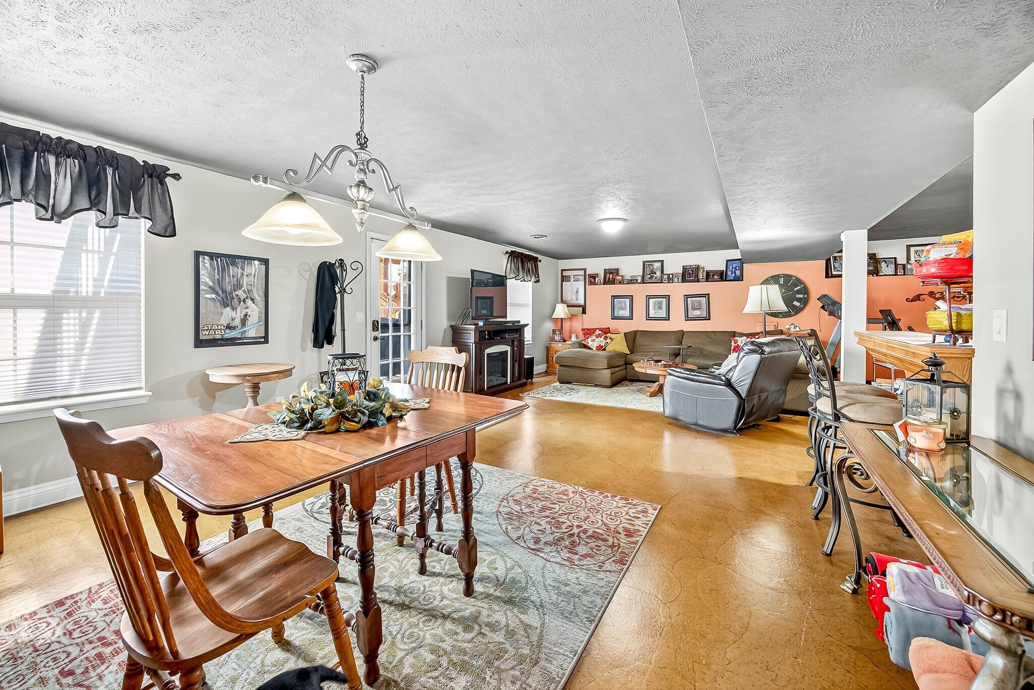 5342 S Tanager Avenue