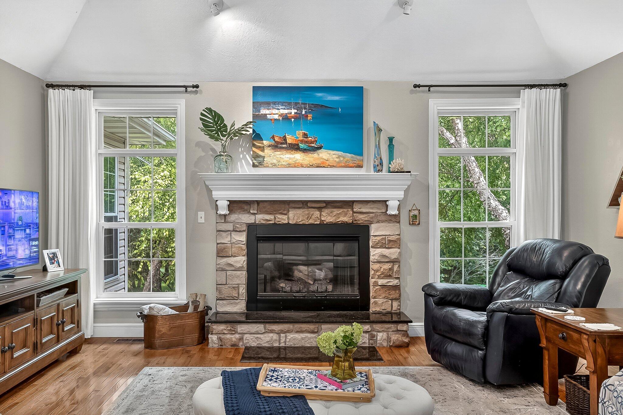 847 Brook Forest