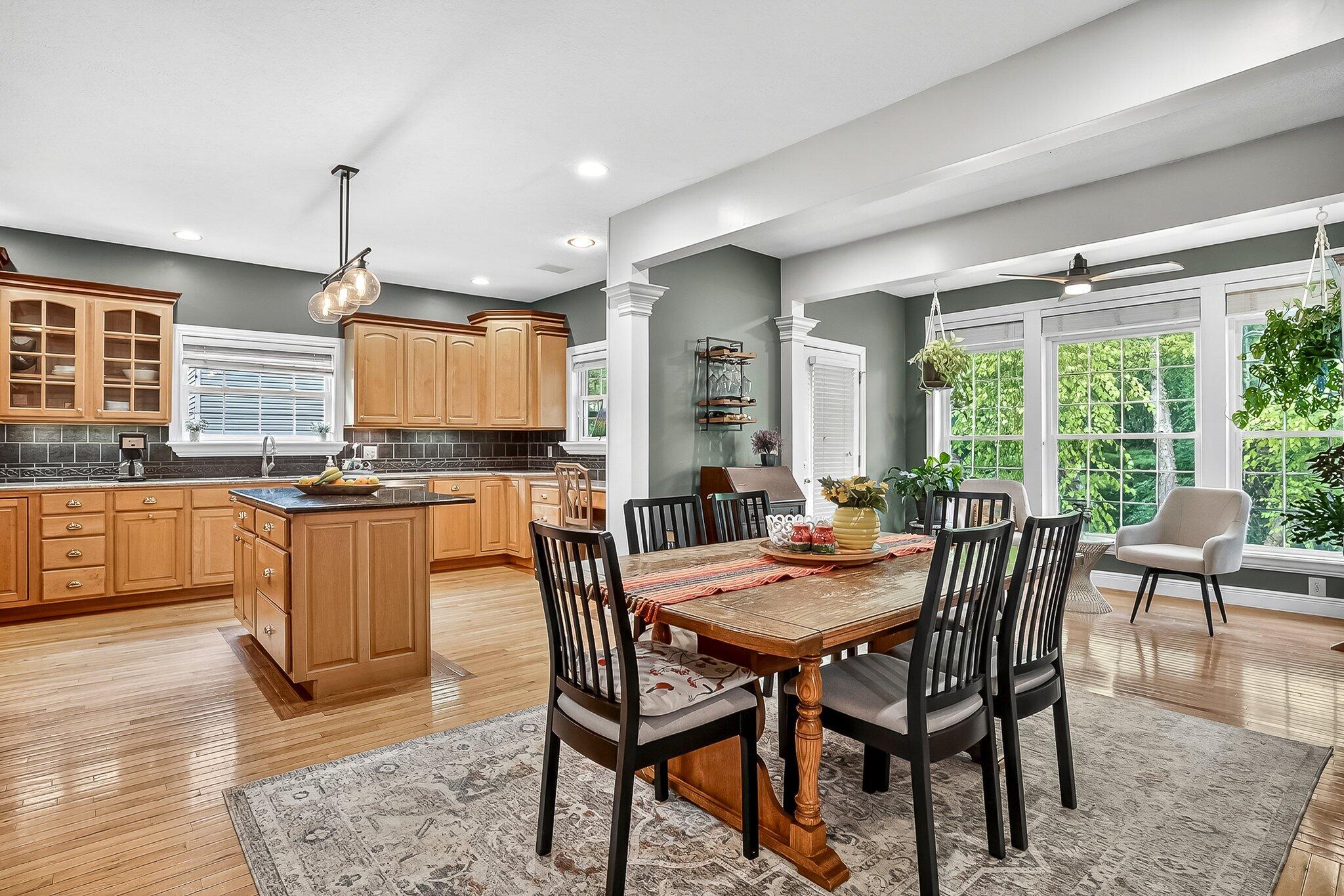 847 Brook Forest