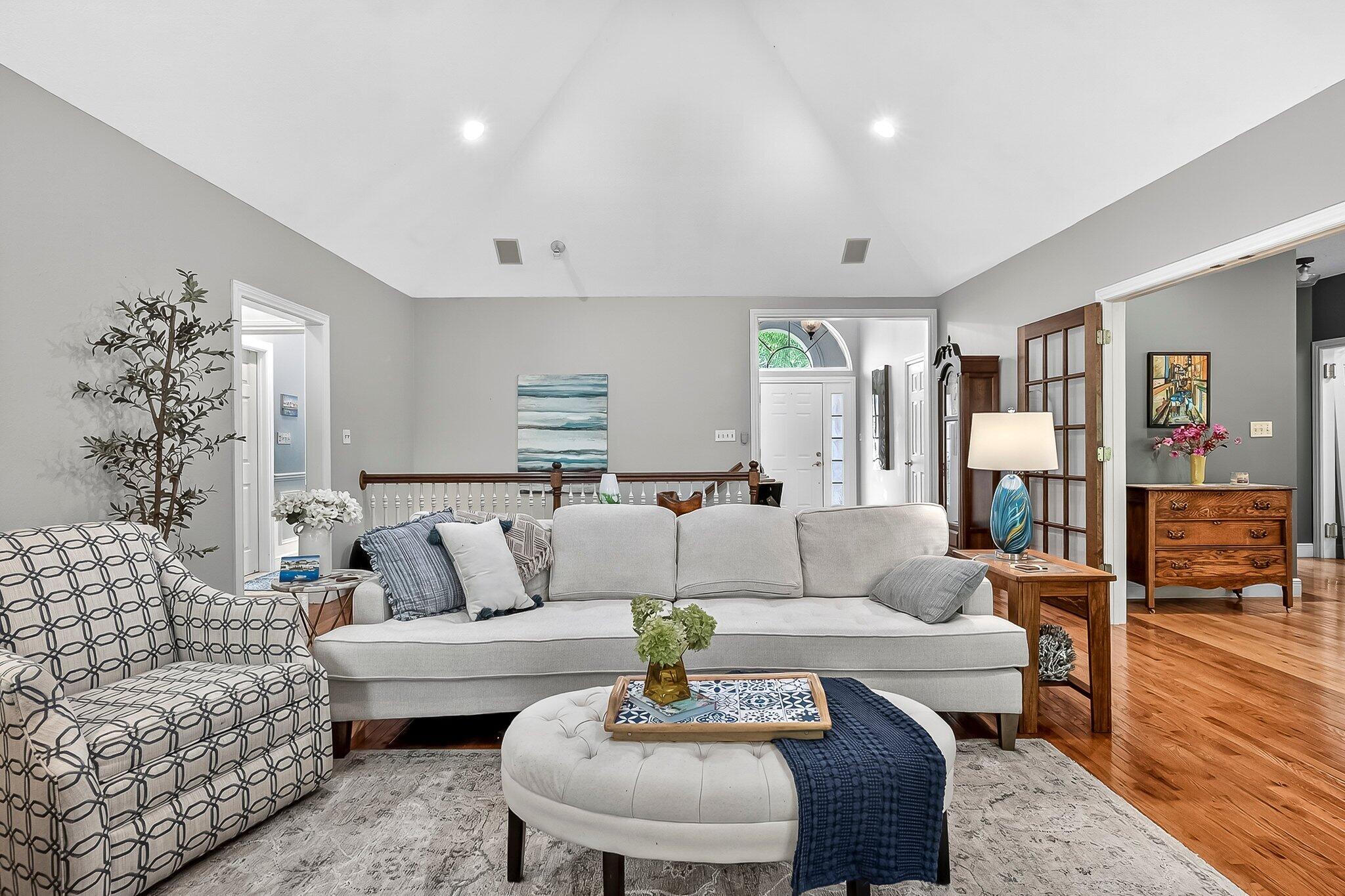 847 Brook Forest