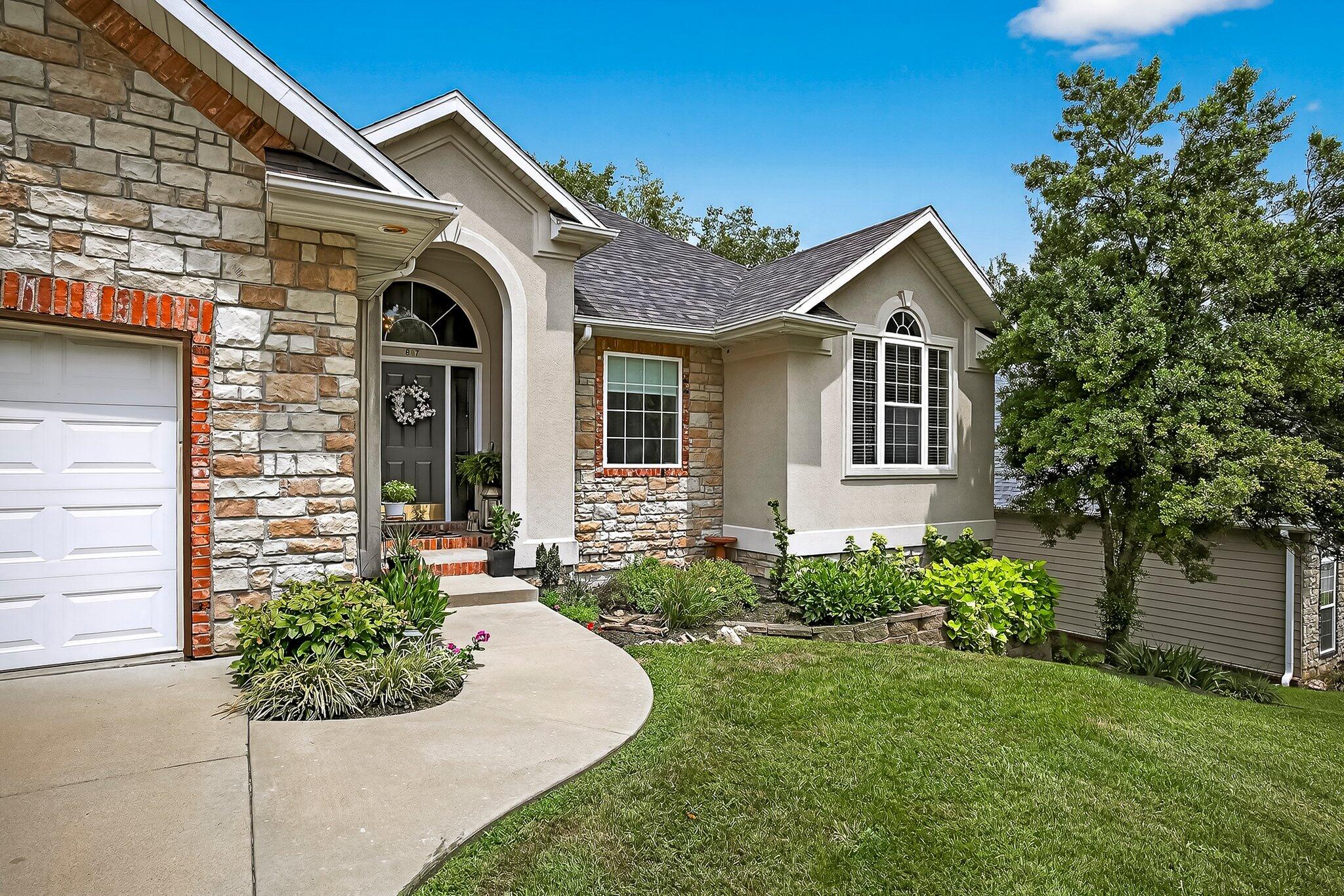 847 Brook Forest