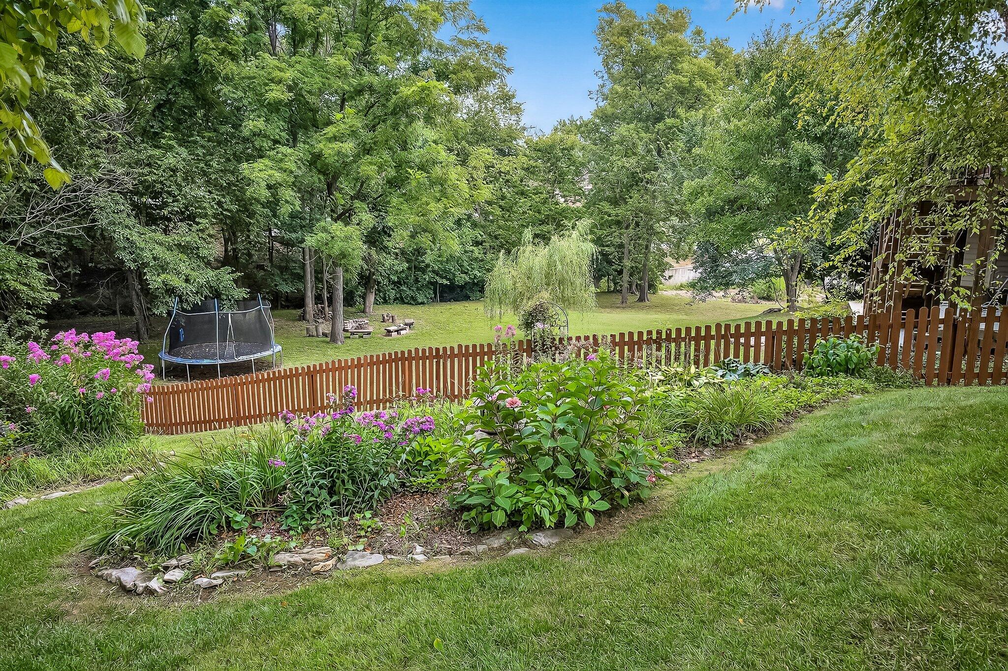 847 Brook Forest