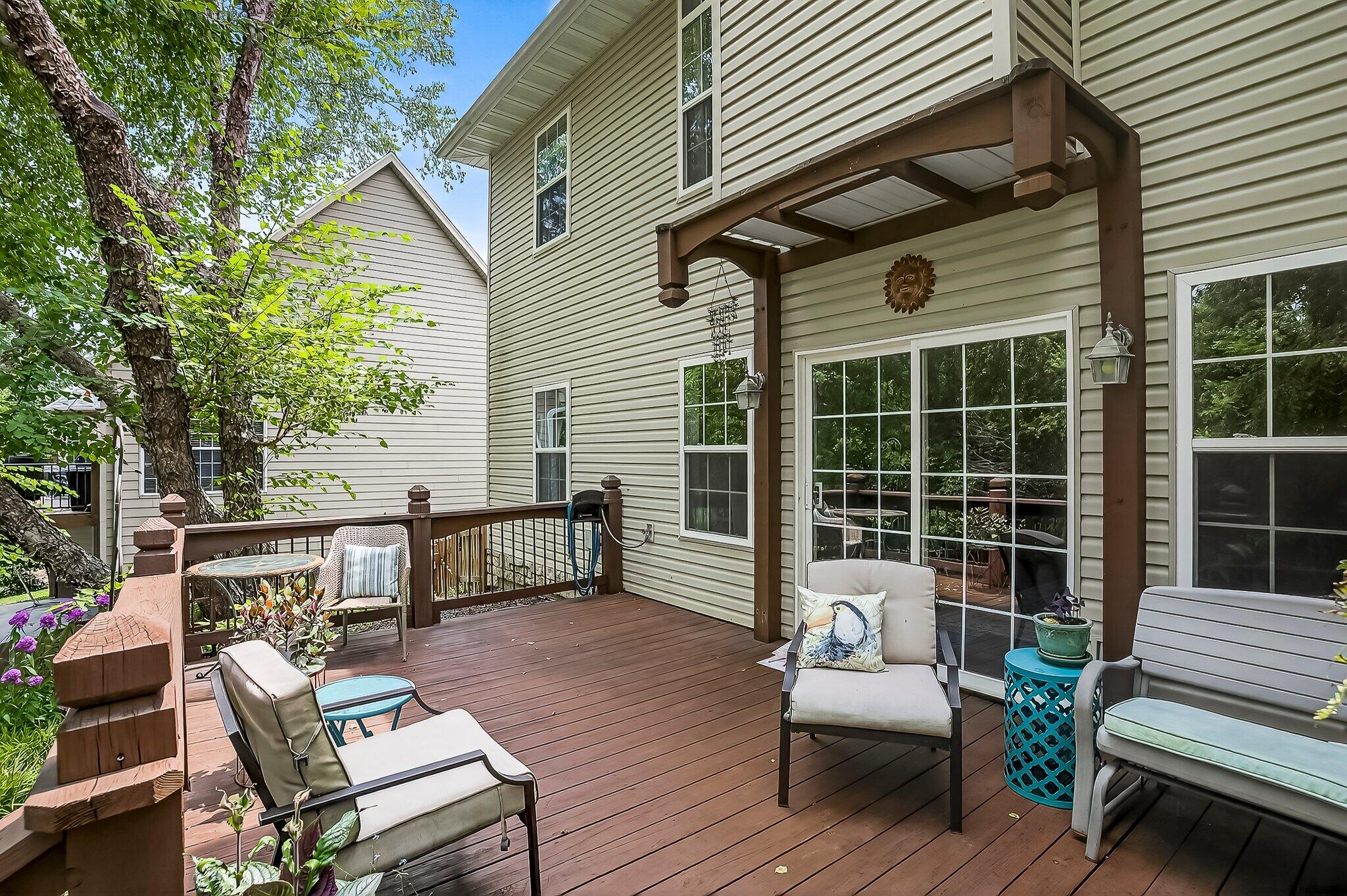 847 Brook Forest