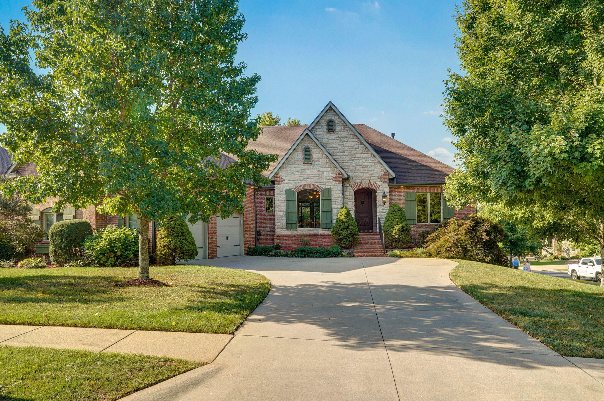 3912 E Windsmore Drive