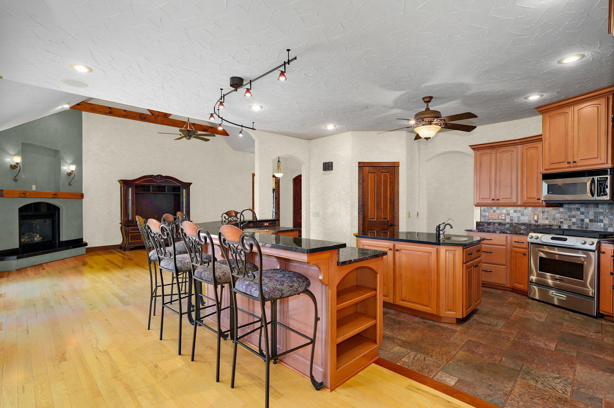 3912 E Windsmore Drive