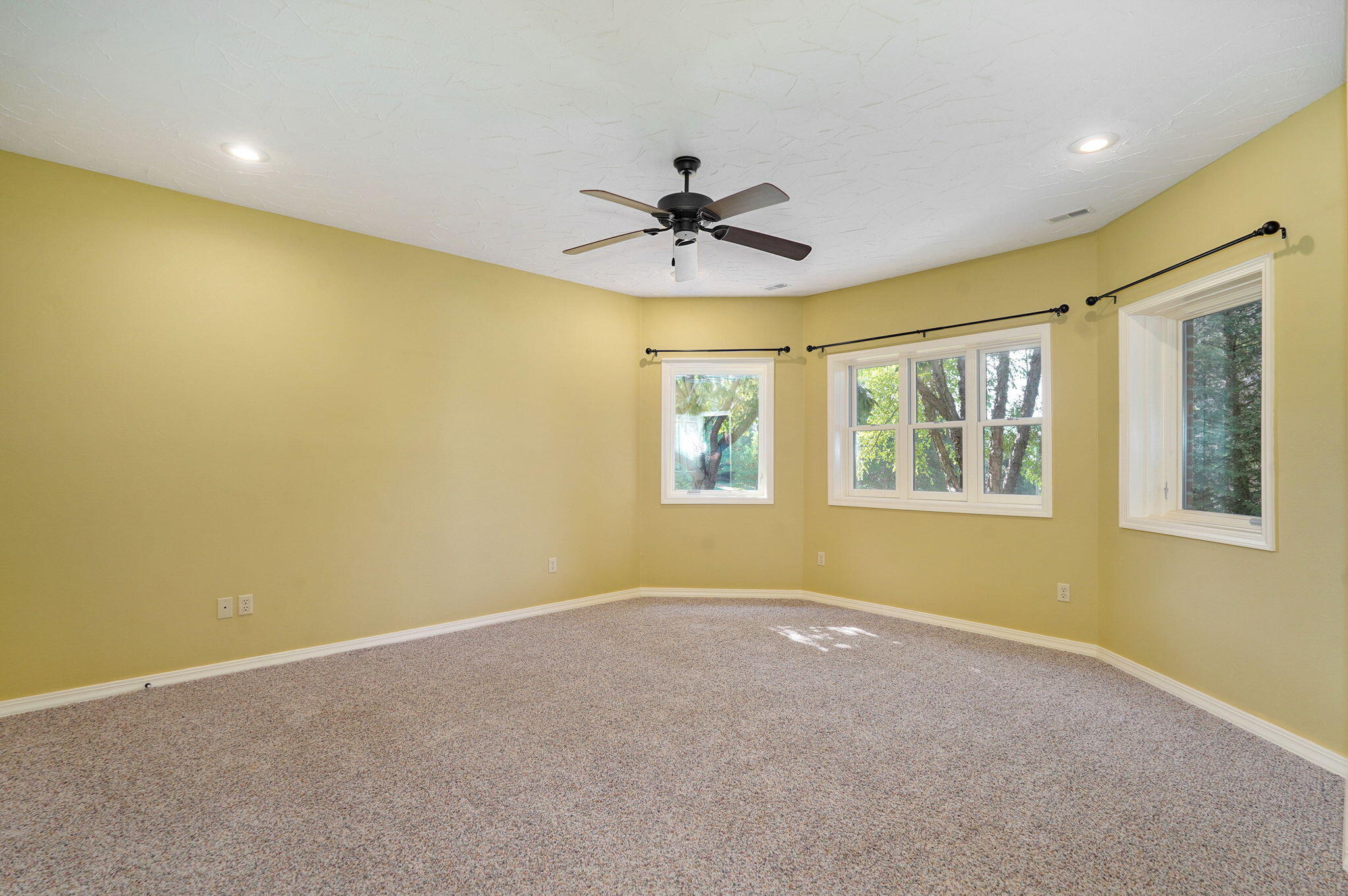 3912 E Windsmore Drive