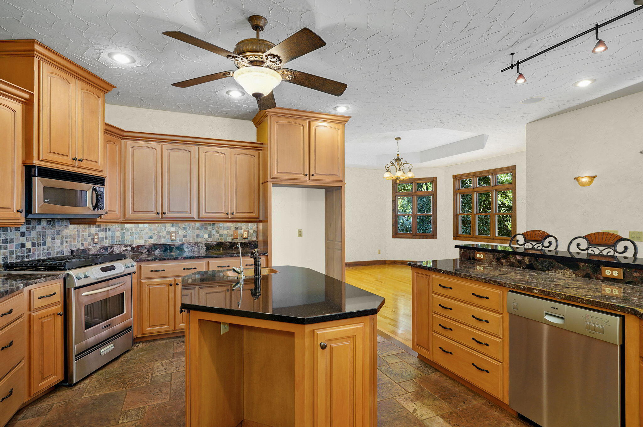 3912 E Windsmore Drive