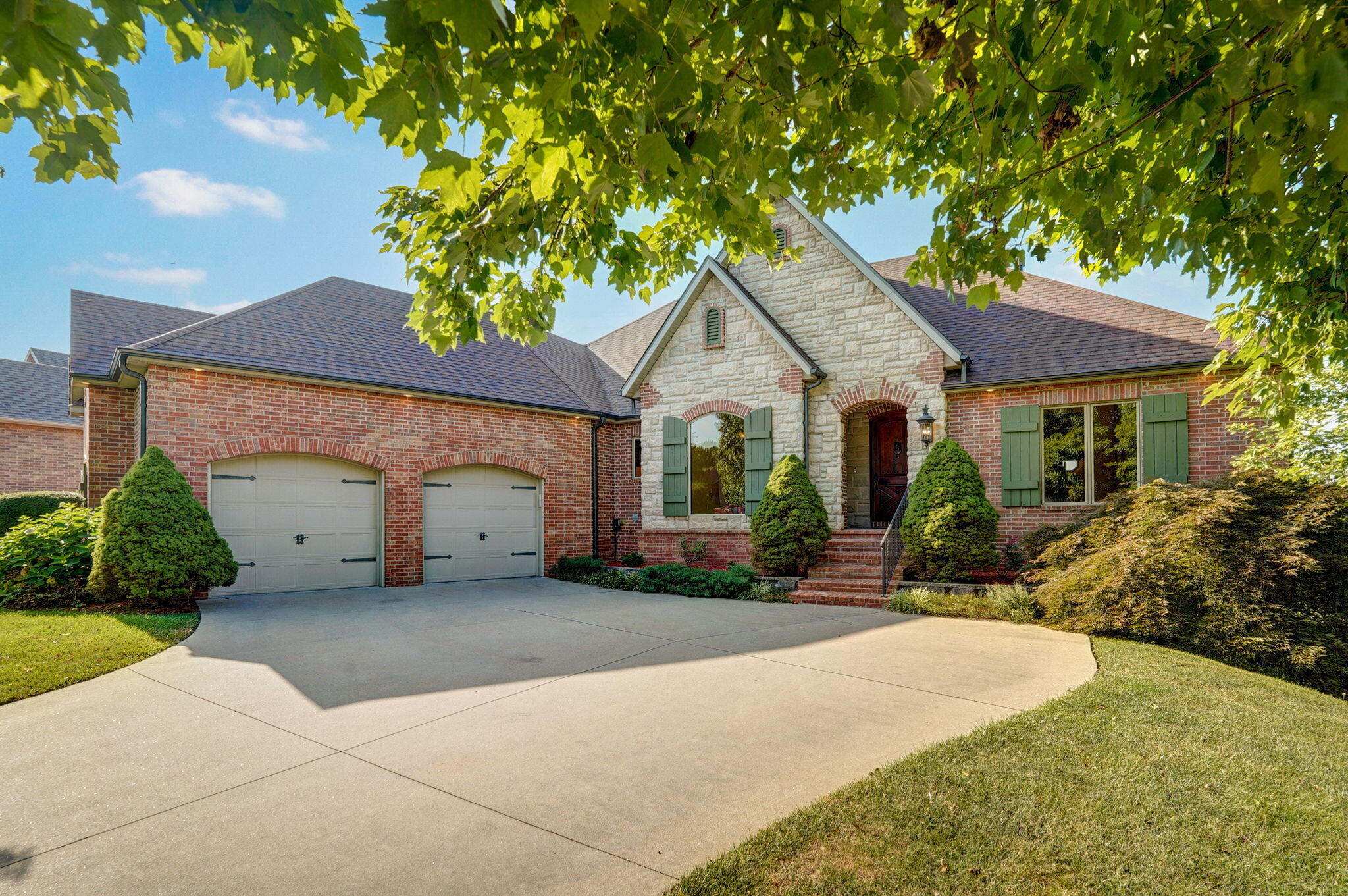 3912 E Windsmore Drive