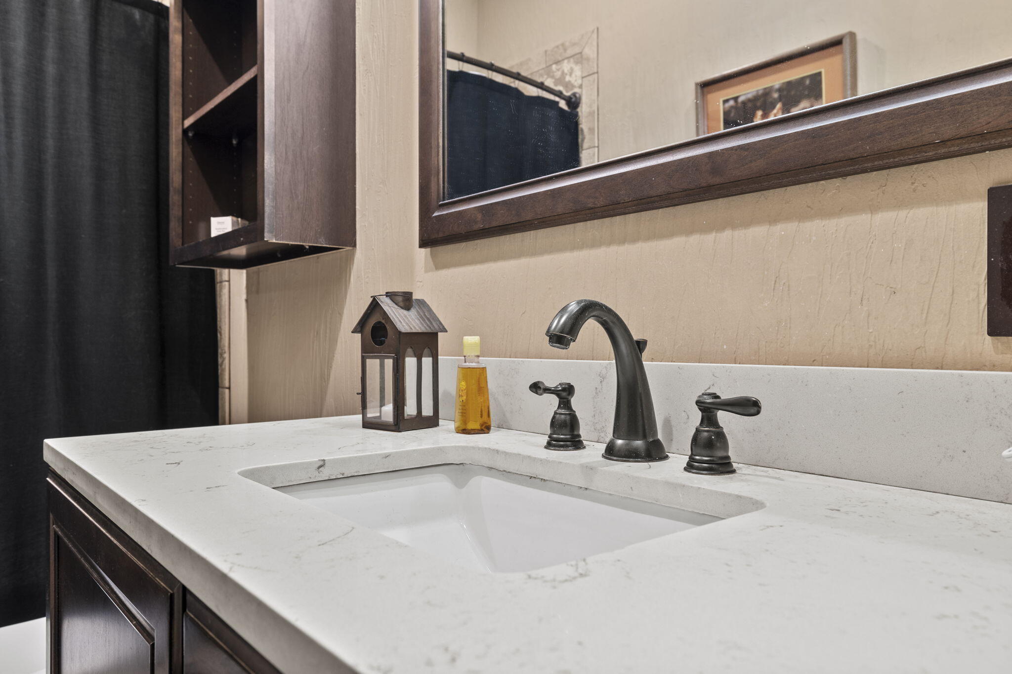 5156 Lawrence 1210