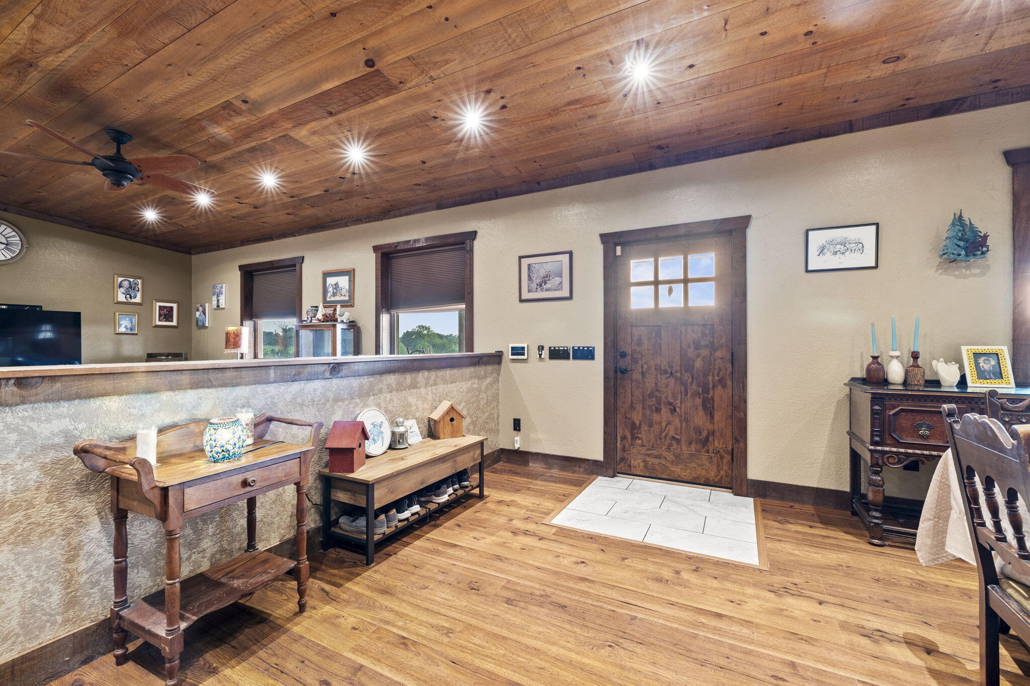 5156 Lawrence 1210