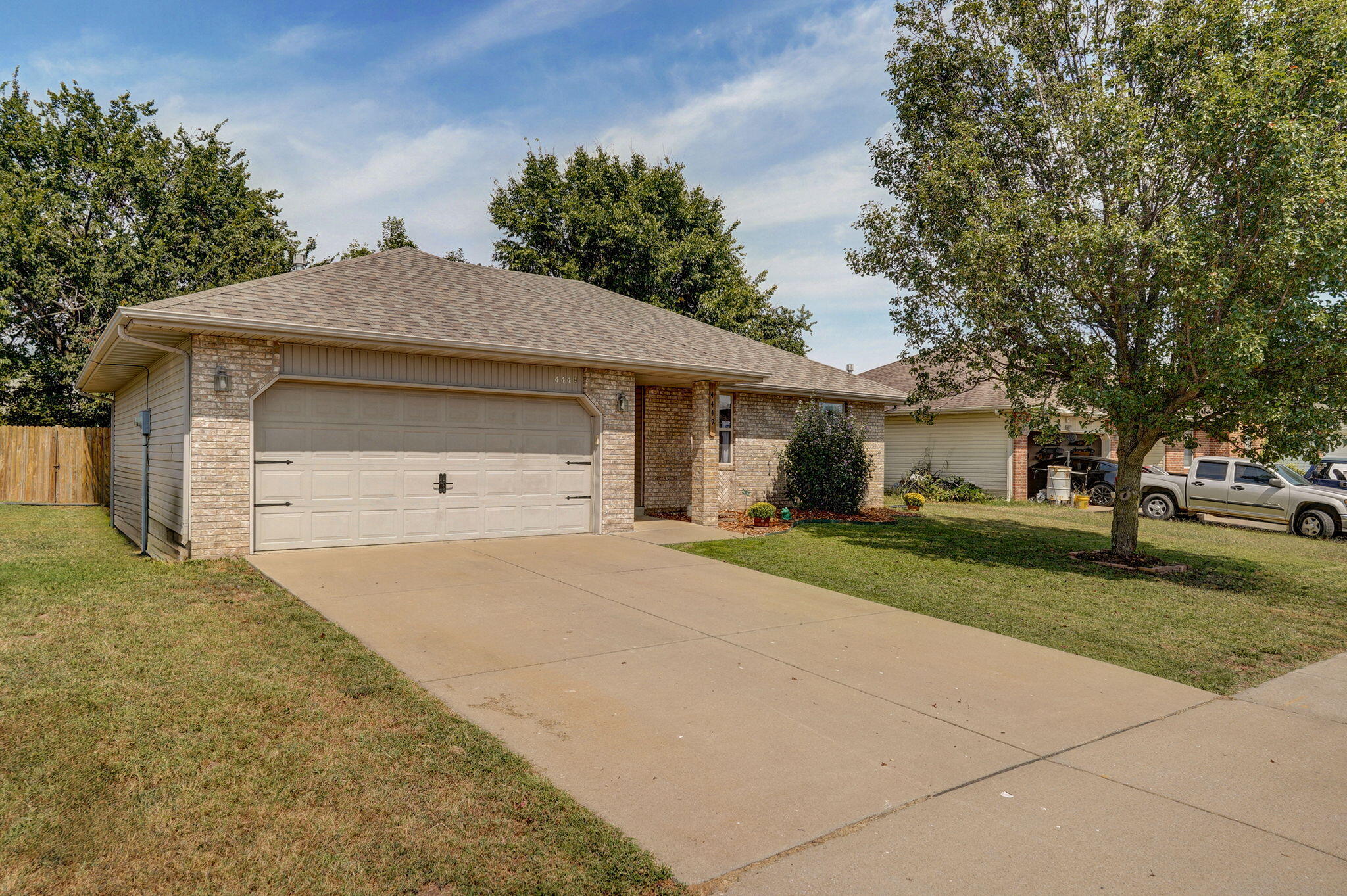 4449 W Madison Street