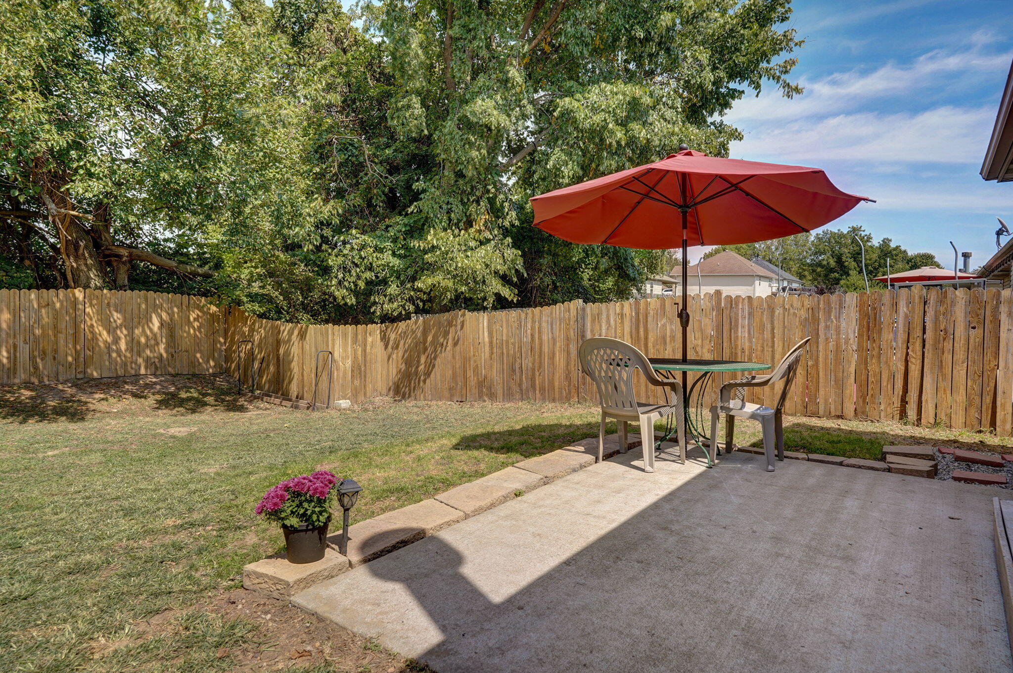 4449 W Madison Street