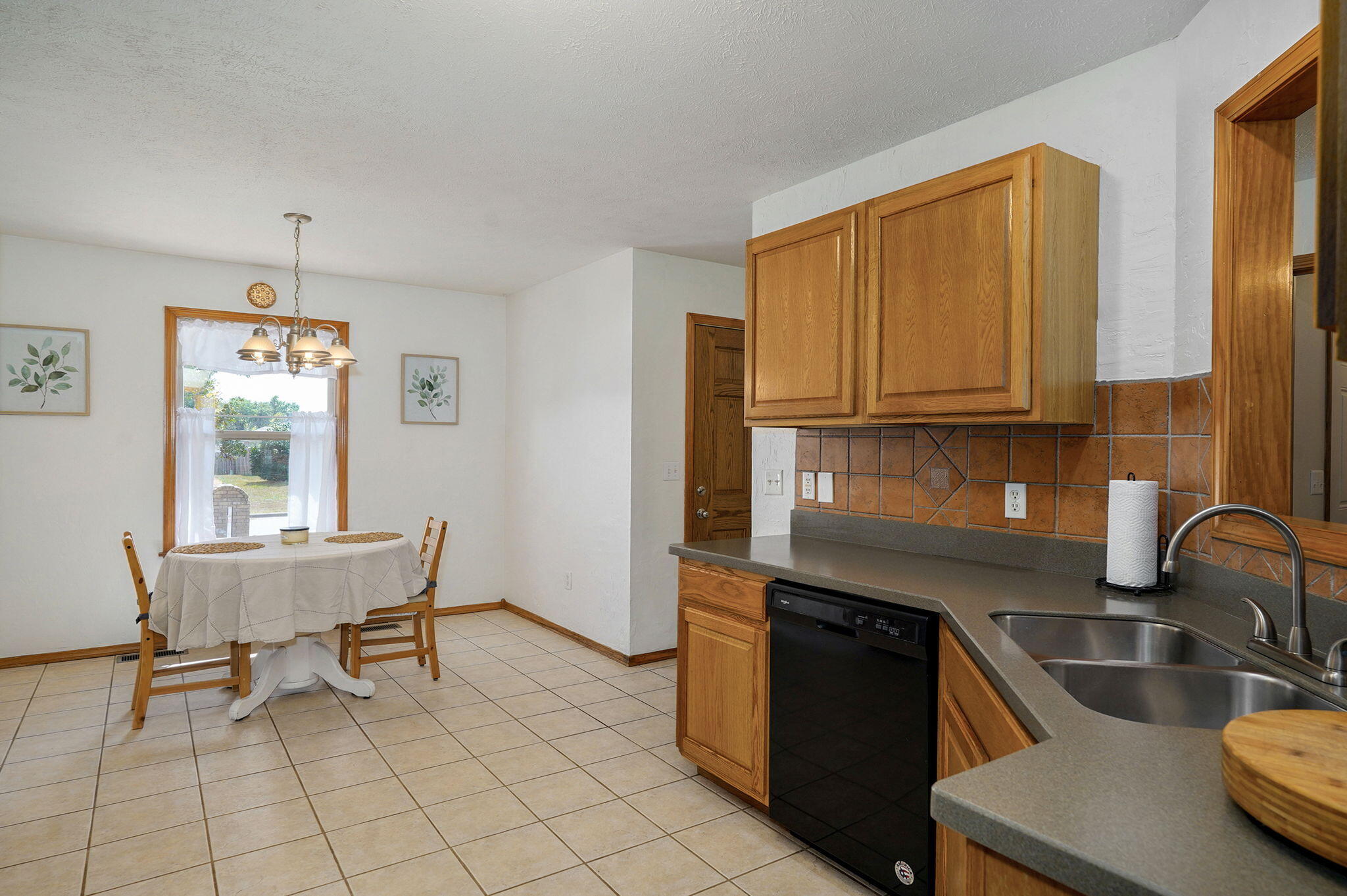 4449 W Madison Street