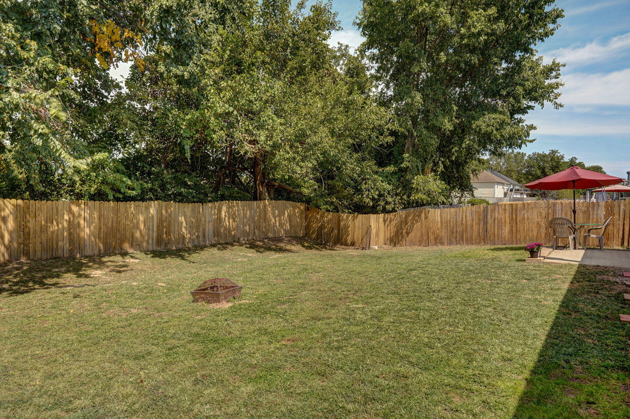 4449 W Madison Street