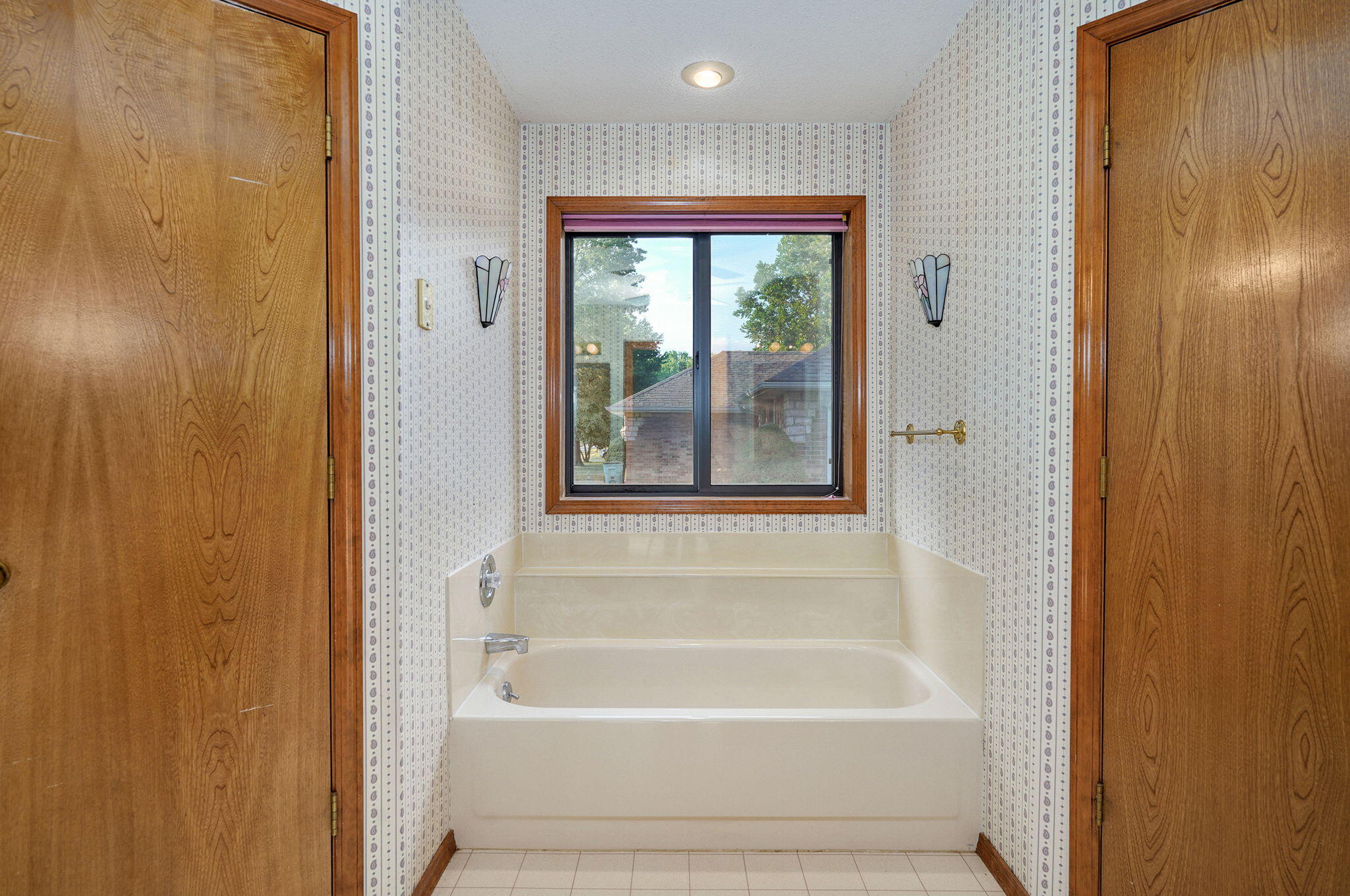 3616 N Temple Avenue