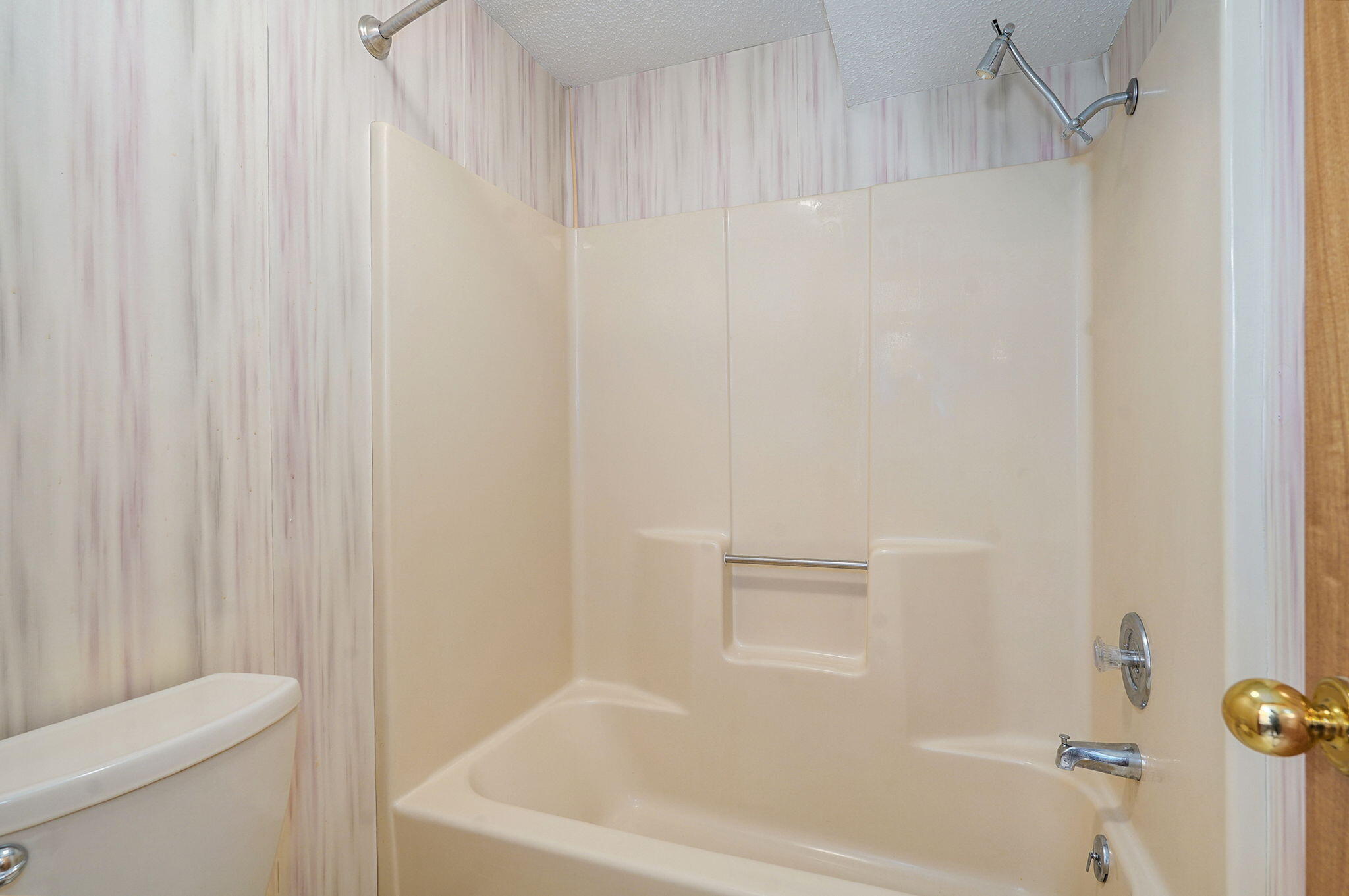 3616 N Temple Avenue