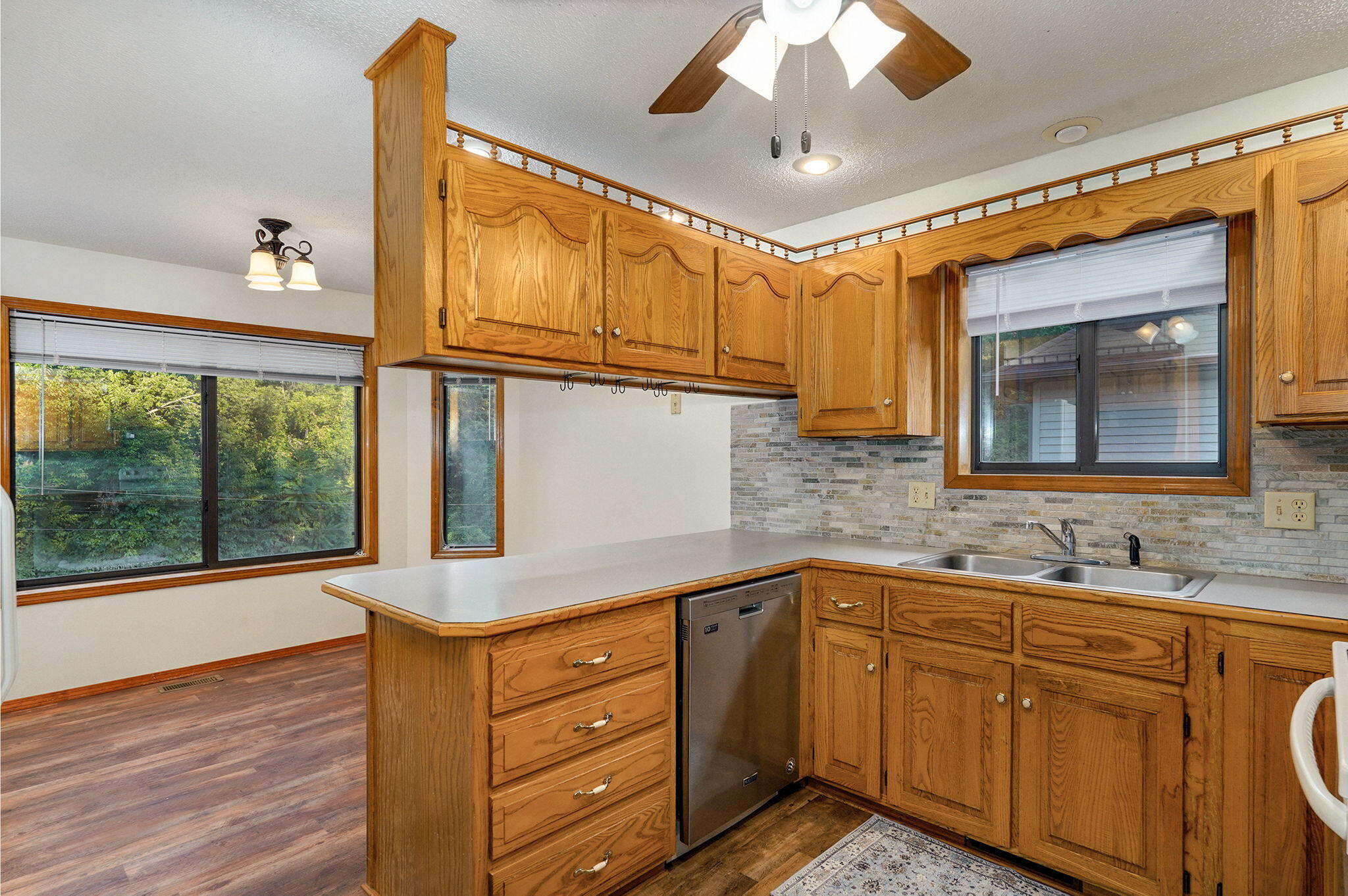 3616 N Temple Avenue