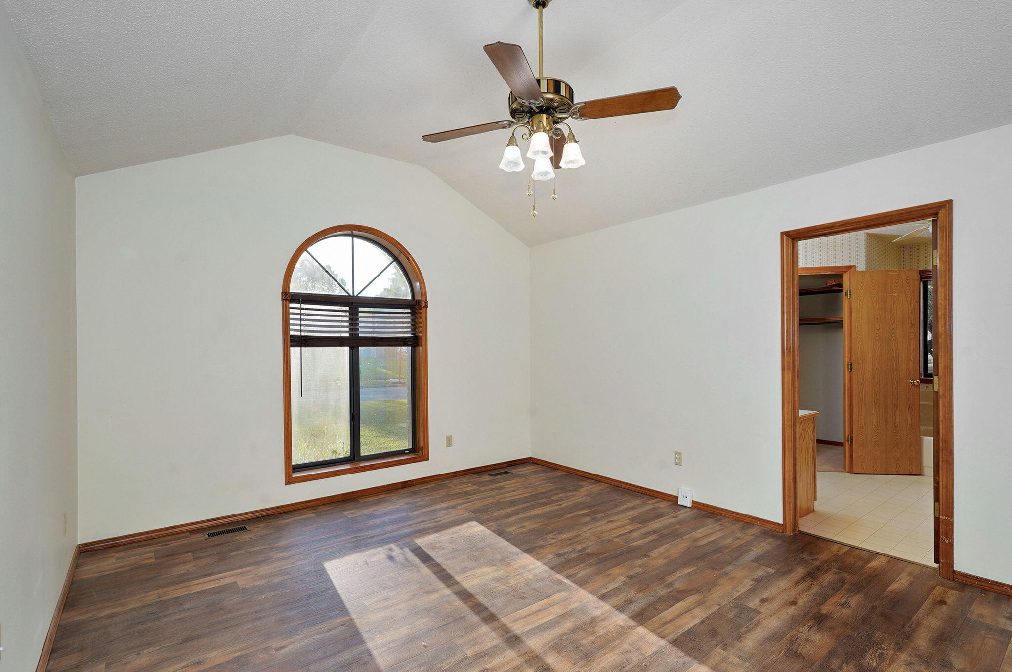 3616 N Temple Avenue