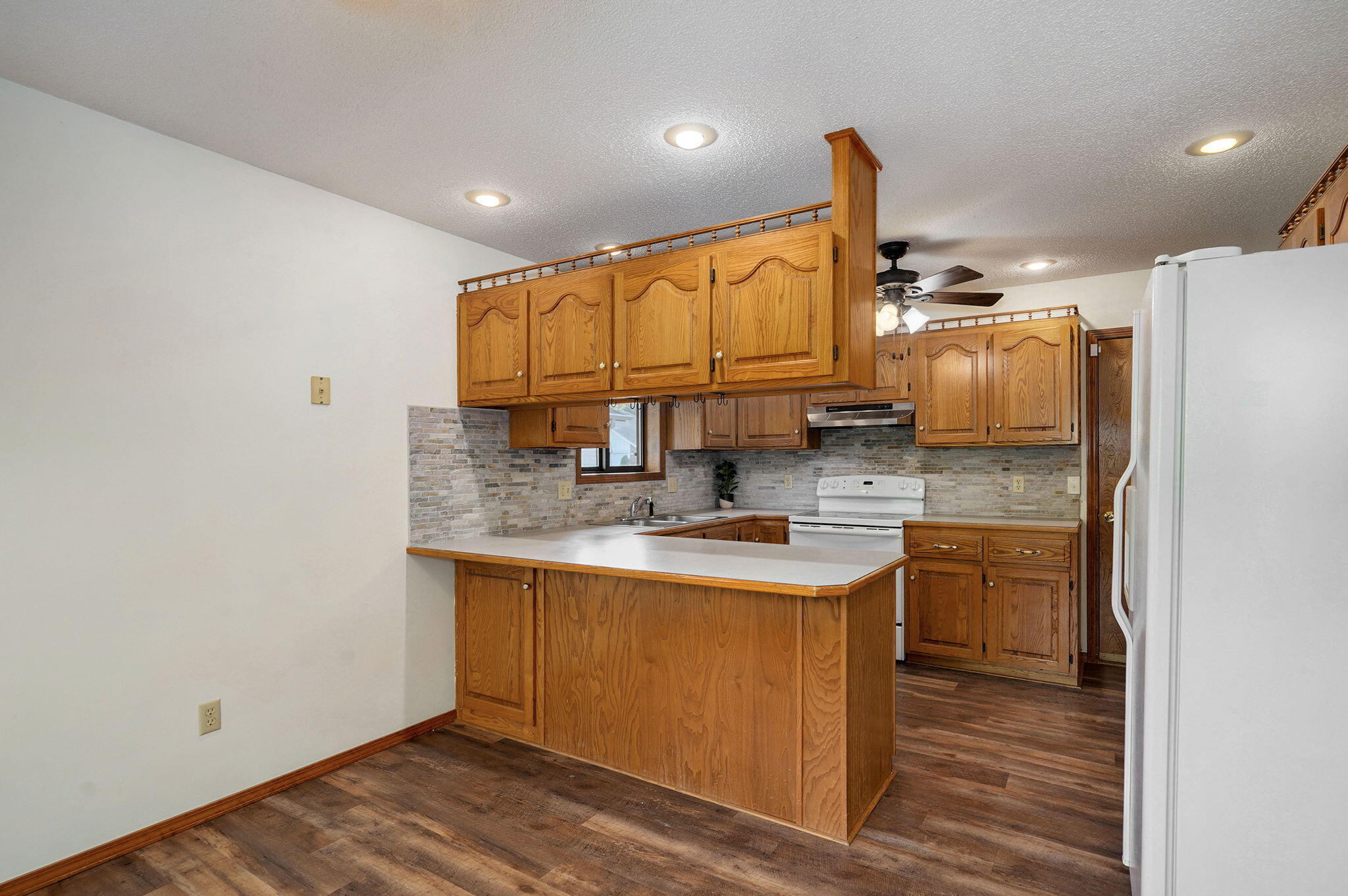 3616 N Temple Avenue